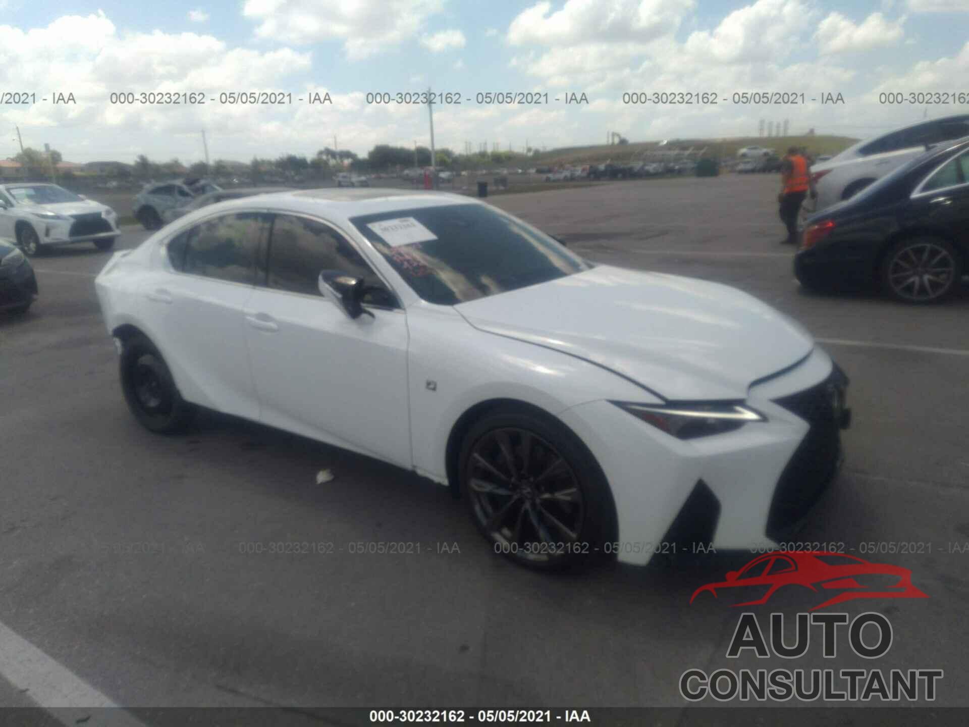 LEXUS IS 2021 - JTHGZ1B21M5041060