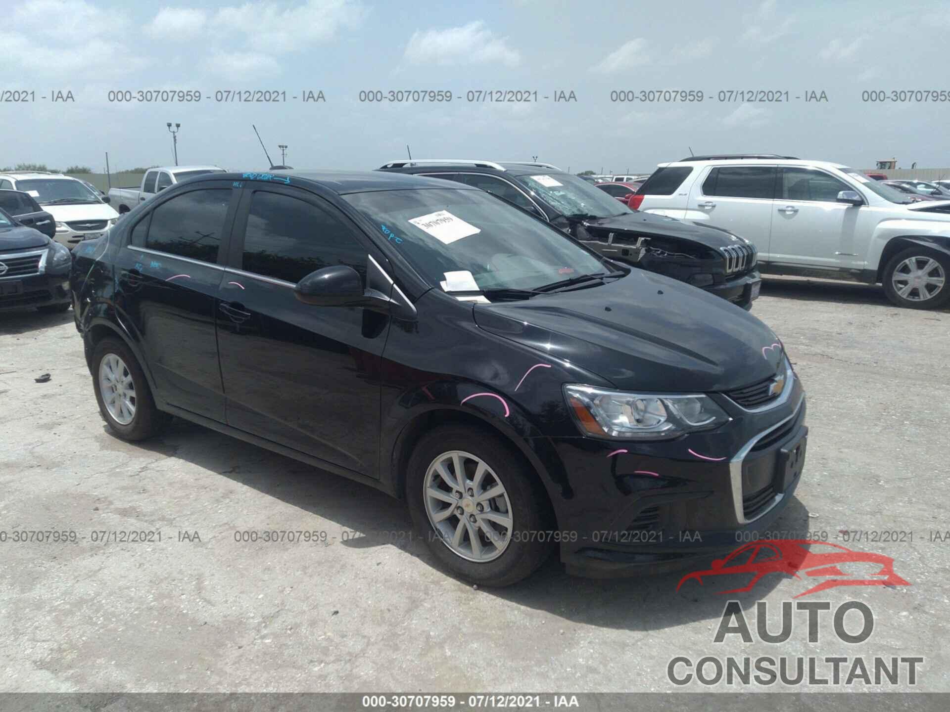 CHEVROLET SONIC 2019 - 1G1JD5SB8K4148759