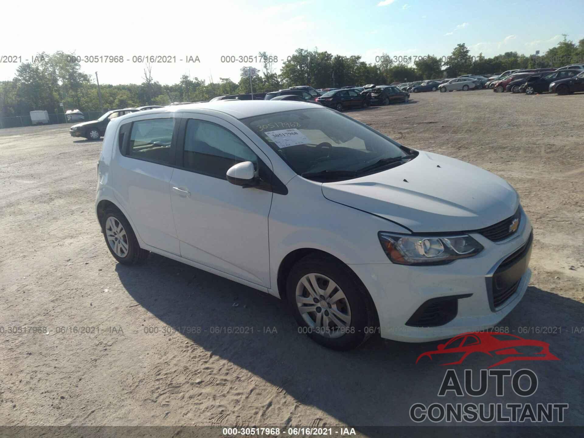 CHEVROLET SONIC 2017 - 1G1JG6SH4H4167836