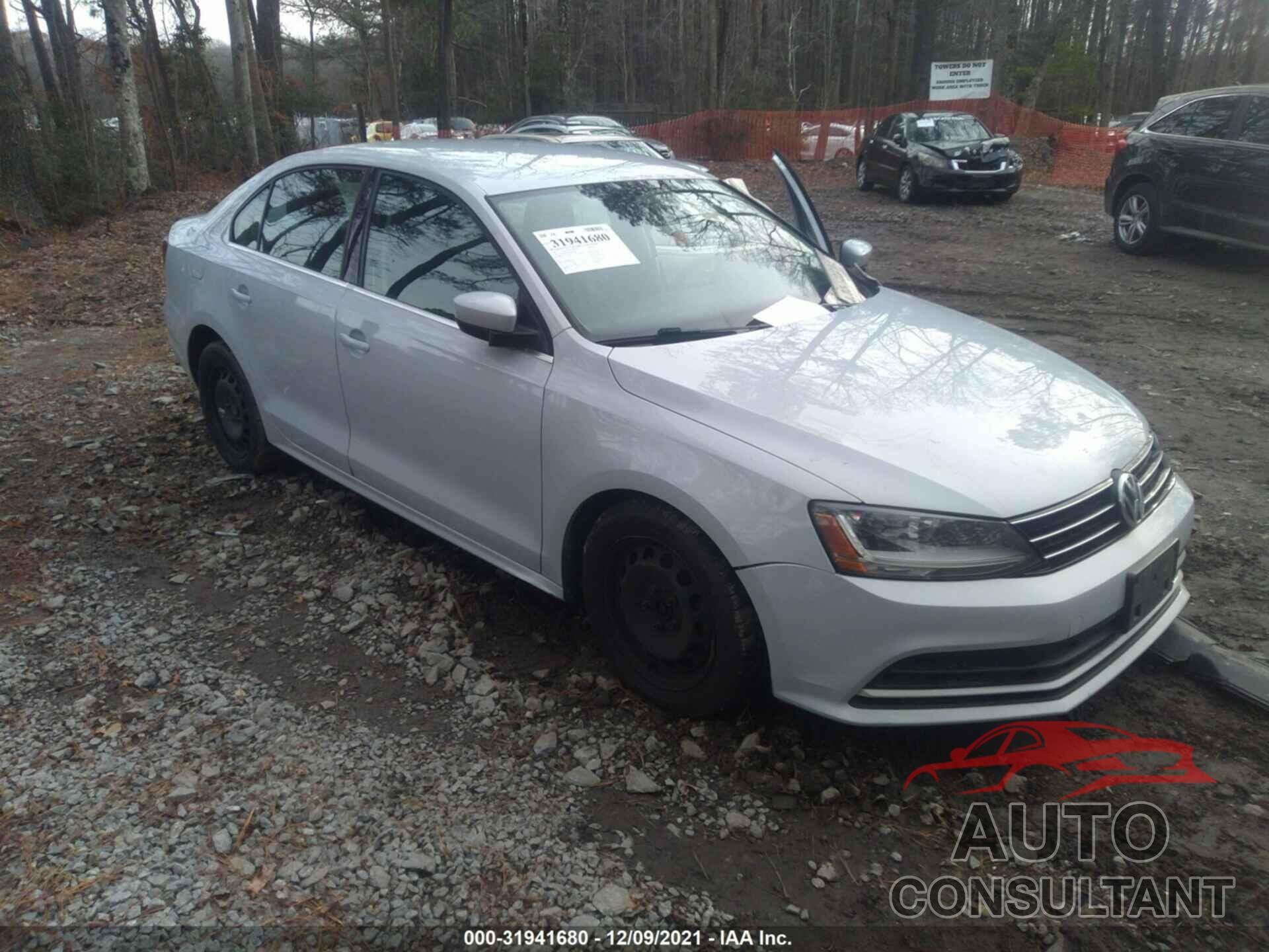 VOLKSWAGEN JETTA 2017 - 3VW2B7AJ9HM411888