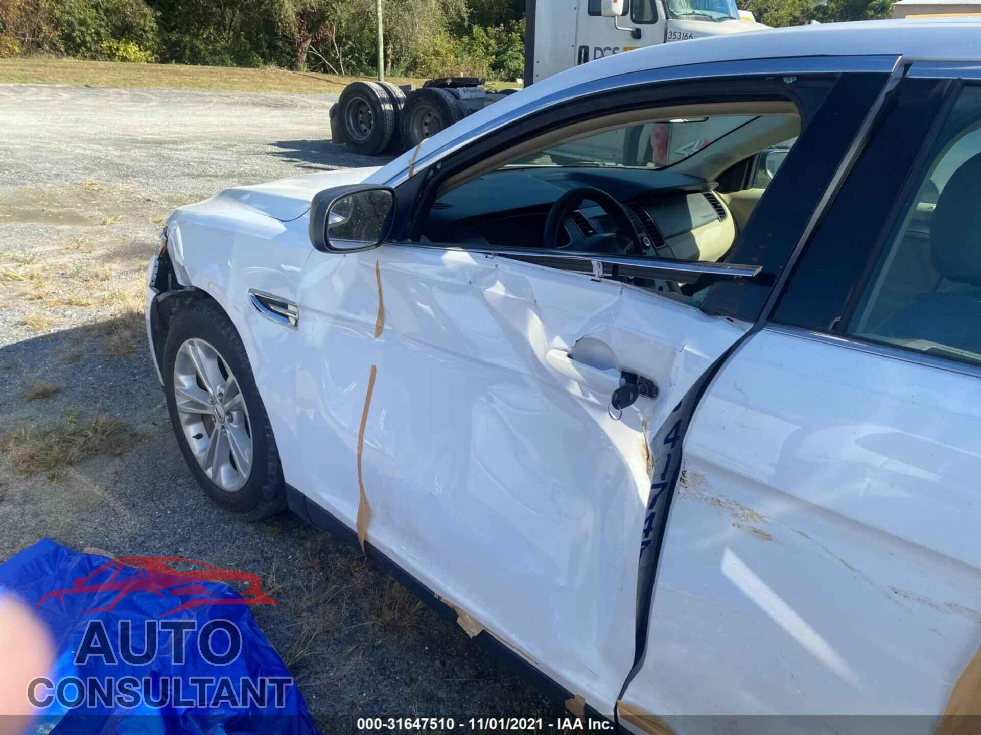 FORD TAURUS 2017 - 1FAHP2D8XHG118253