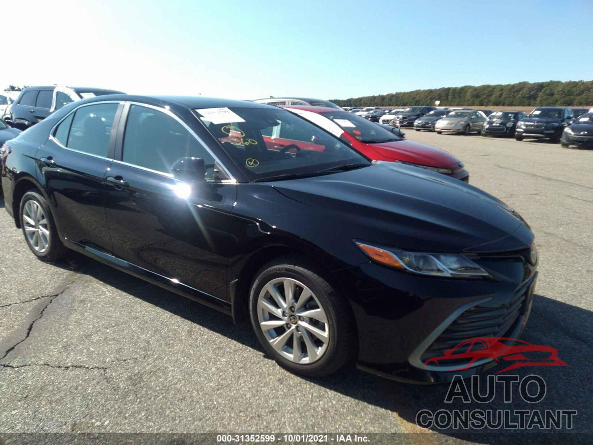 TOYOTA CAMRY 2021 - 4T1C11BKXMU029756