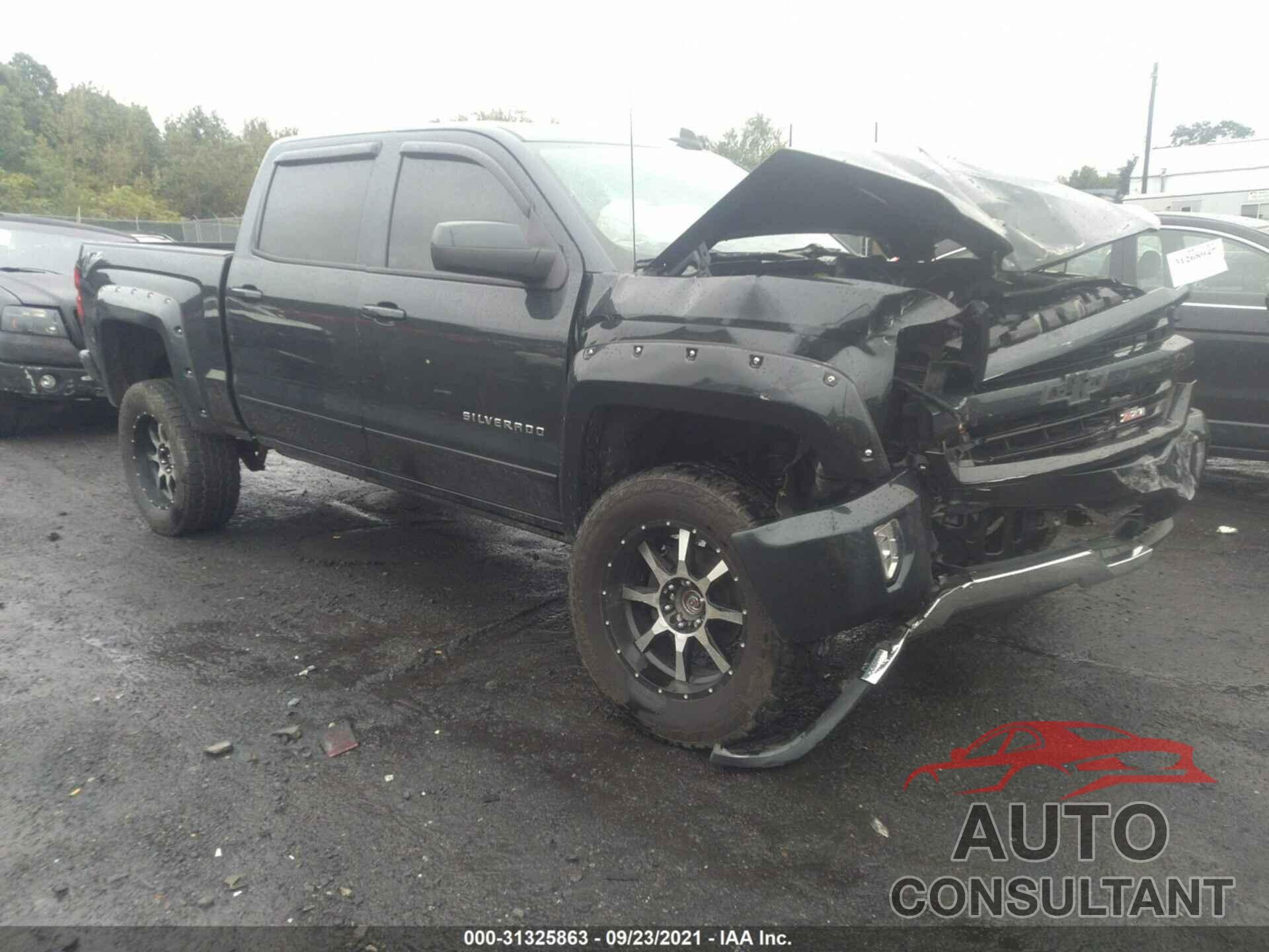 CHEVROLET SILVERADO 1500 2018 - 3GCUKREC4JG102028