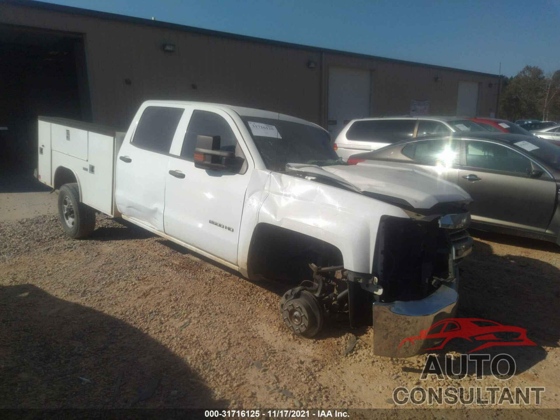 CHEVROLET SILVERADO 2500HD 2018 - 1GB1KUEG2JF218455