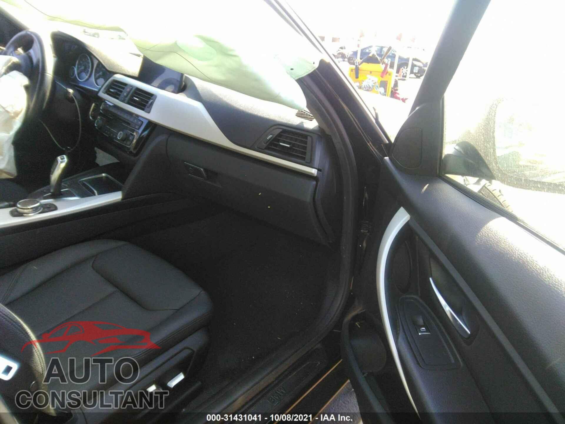 BMW 3 SERIES 2016 - WBA8E1G56GNU11084
