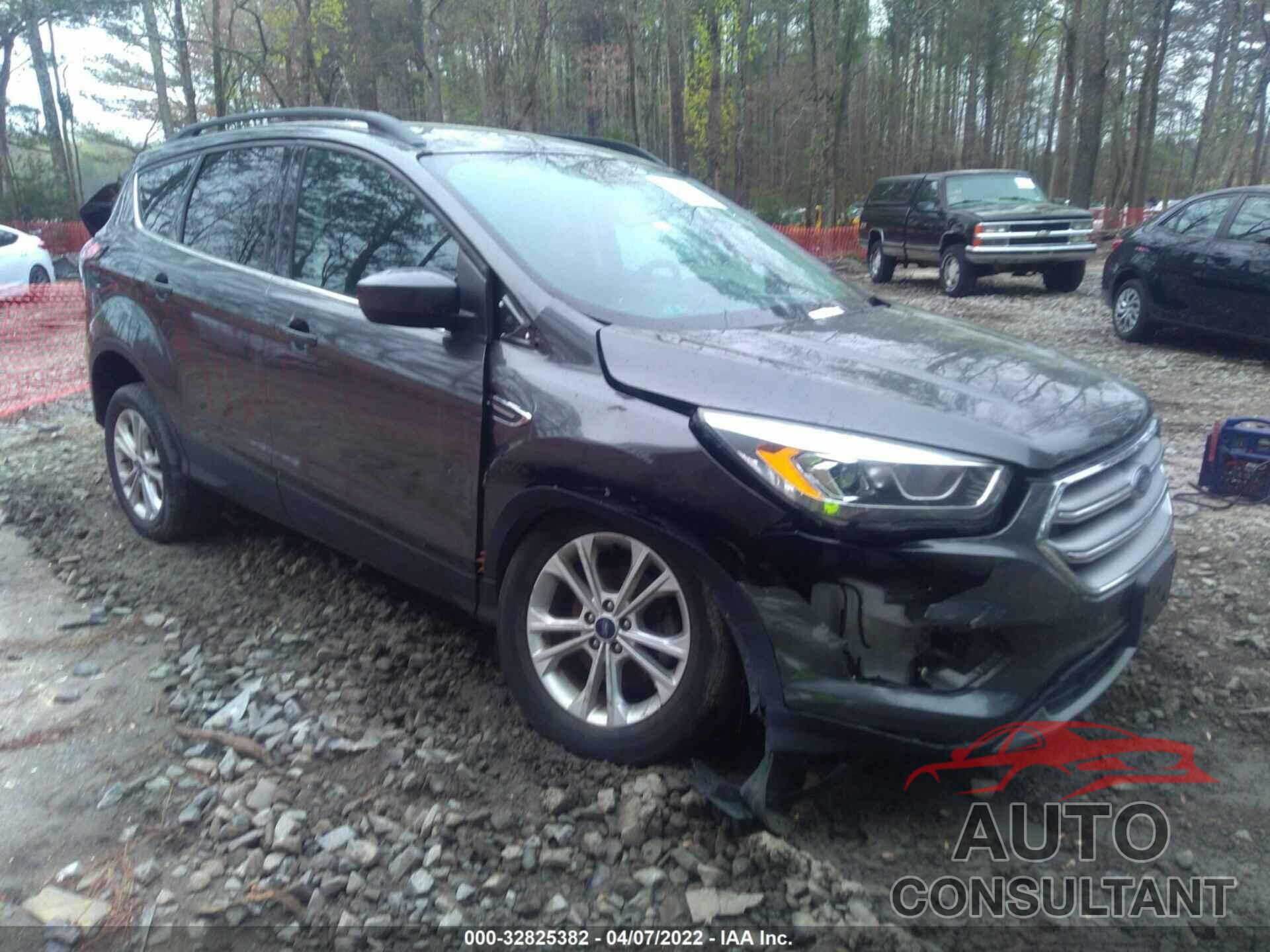 FORD ESCAPE 2017 - 1FMCU0GD6HUC61045
