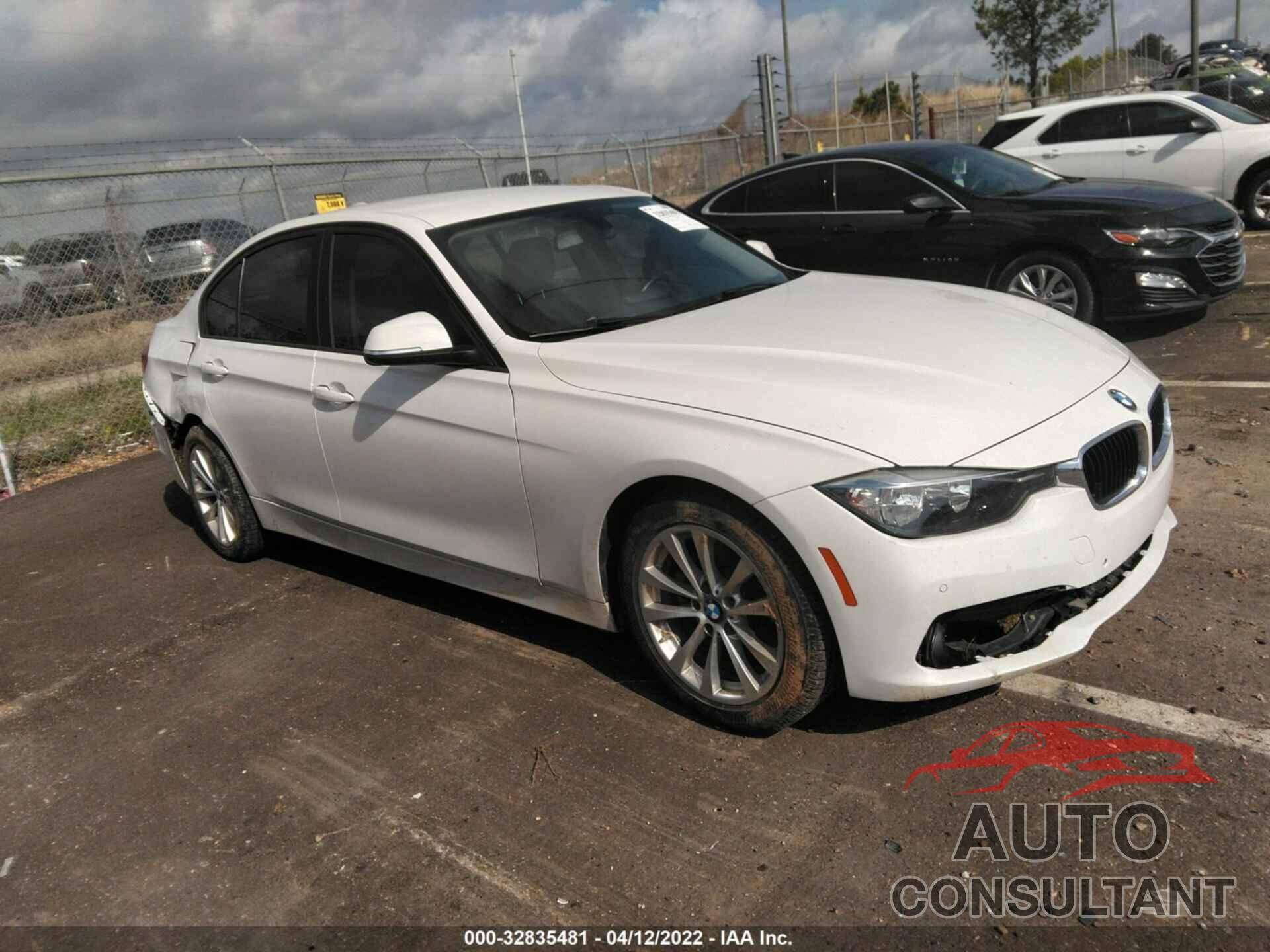 BMW 3 SERIES 2016 - WBA8E1G56GNU10582