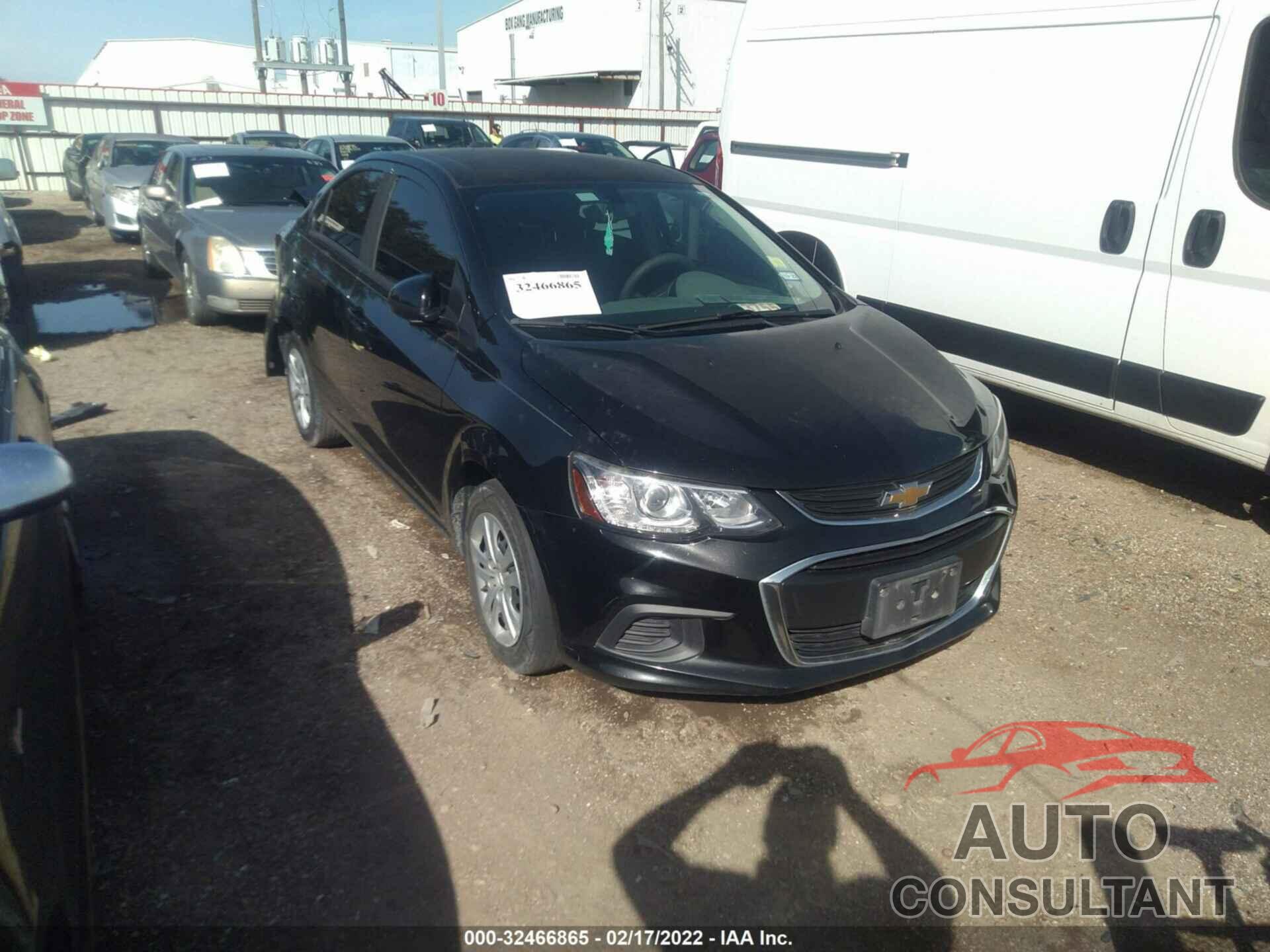 CHEVROLET SONIC 2017 - 1G1JB5SHXH4132954