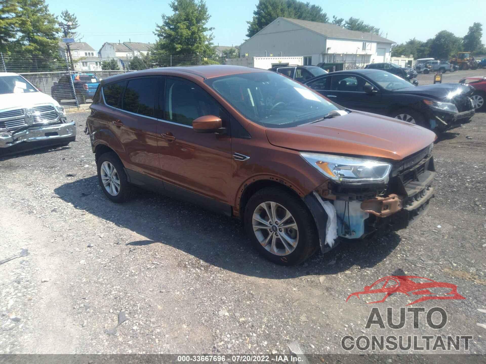 FORD ESCAPE 2017 - 1FMCU9GD7HUC58658