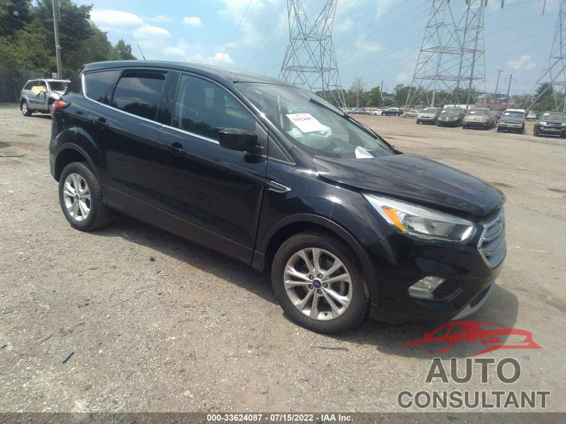 FORD ESCAPE 2017 - 1FMCU0GD7HUC17779