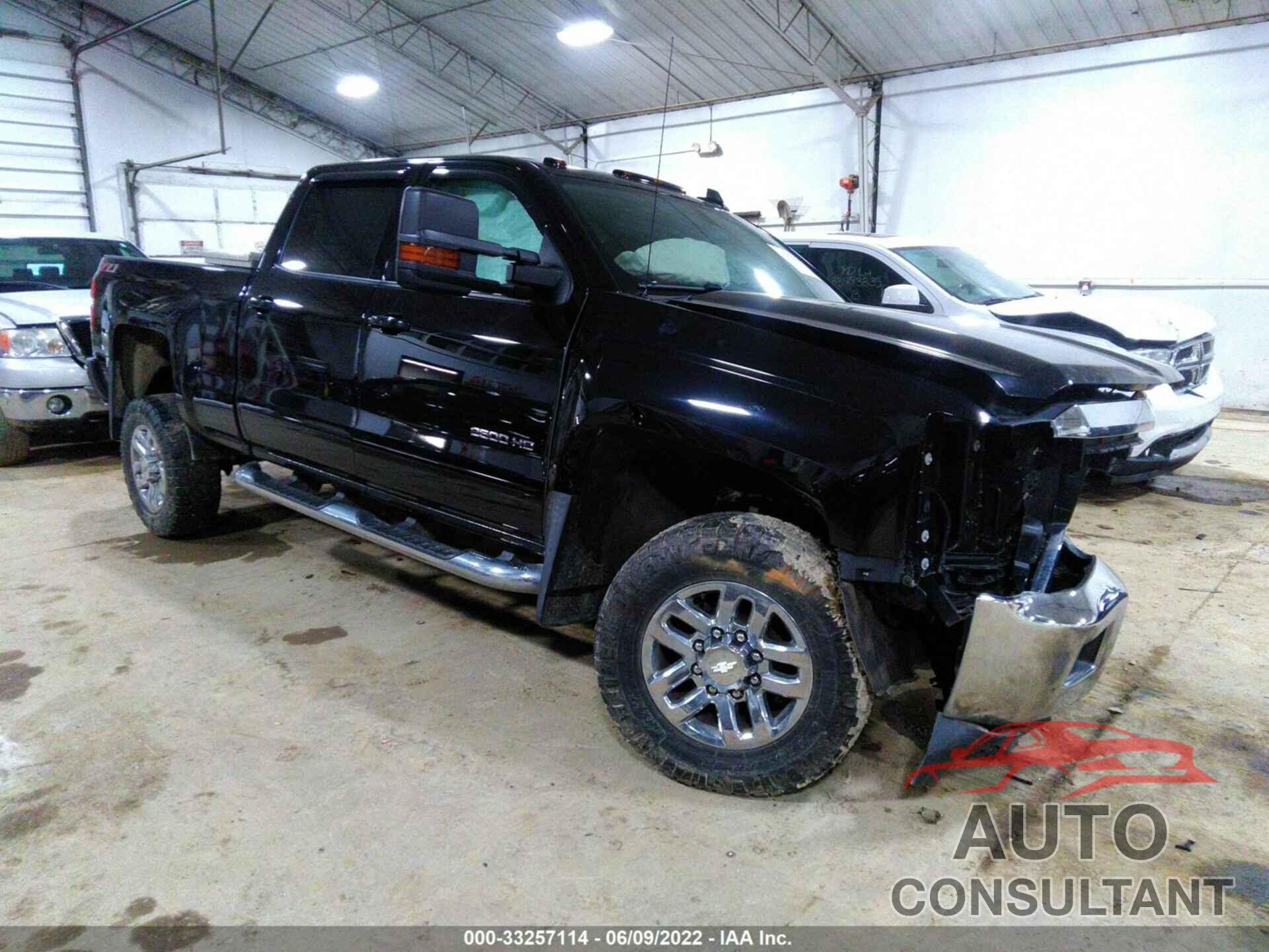 CHEVROLET SILVERADO 2500HD 2018 - 1GC1KVEG0JF152697