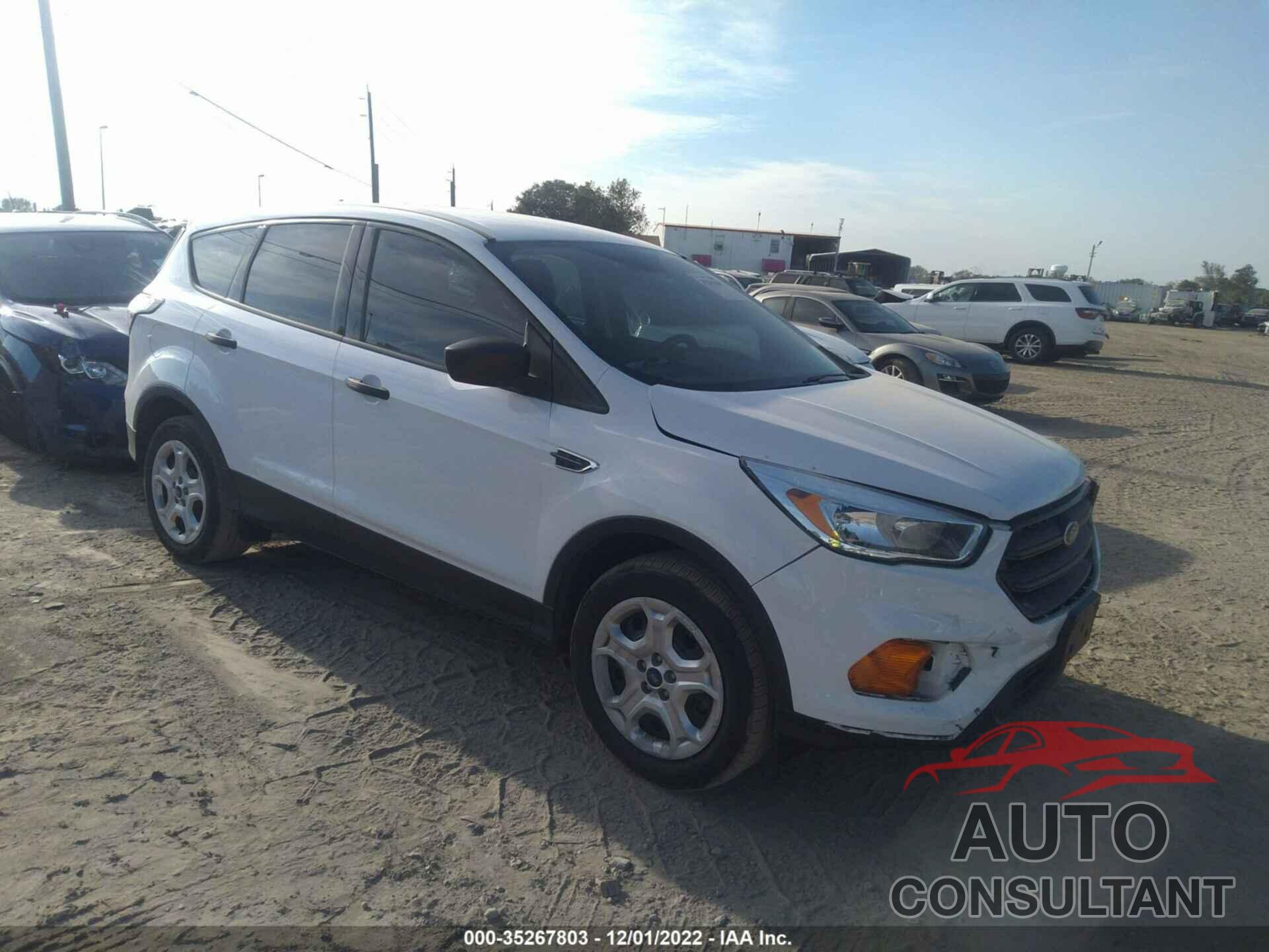 FORD ESCAPE 2017 - 1FMCU0F77HUE71228