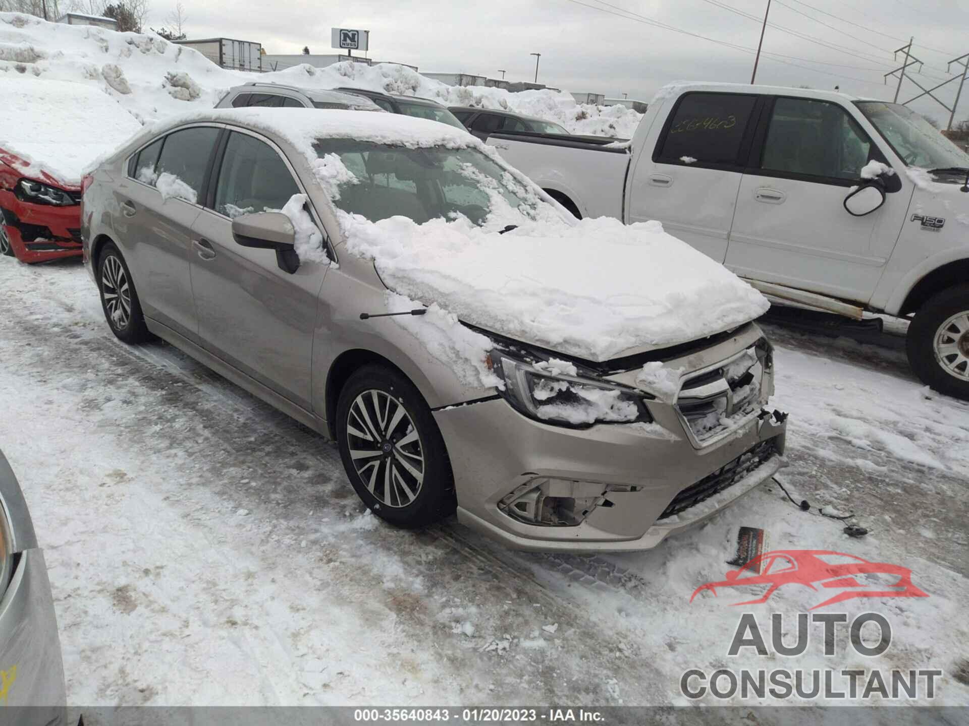 SUBARU LEGACY 2019 - 4S3BNAF69K3010832