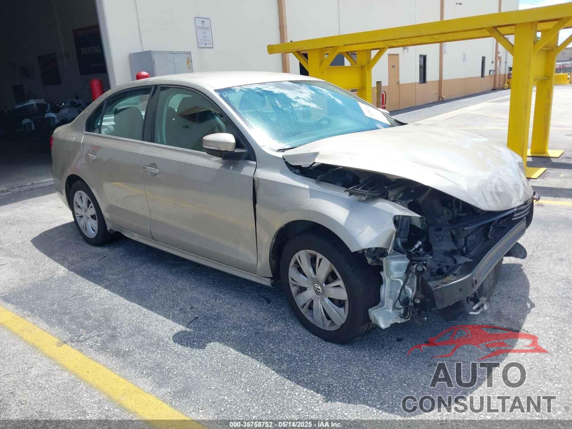 VOLKSWAGEN JETTA 2013 - 3VWDX7AJ8DM230754