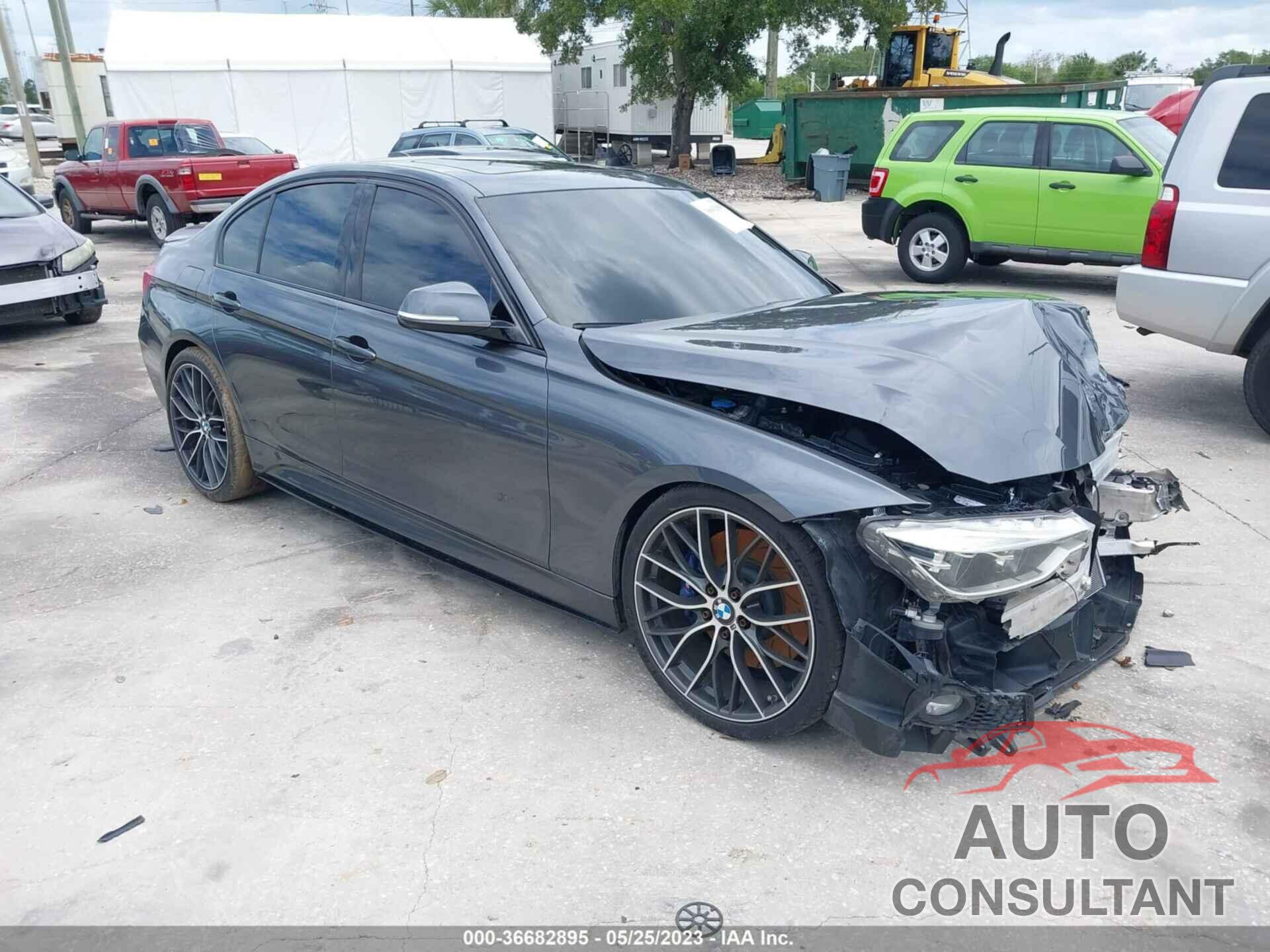 BMW 3 SERIES 2018 - WBA8B3C56JK384858