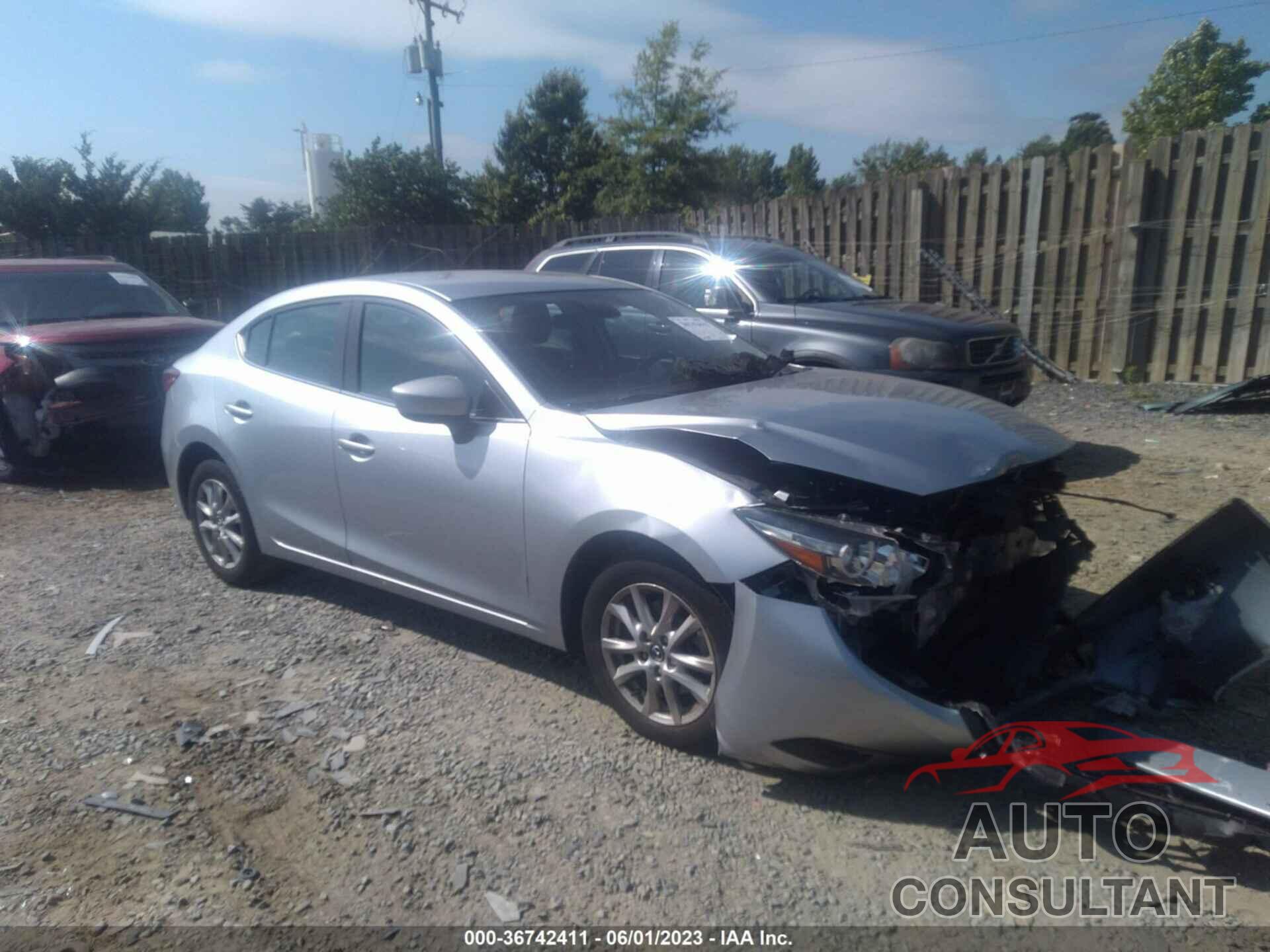 MAZDA MAZDA3 4-DOOR 2018 - 3MZBN1U74JM232605