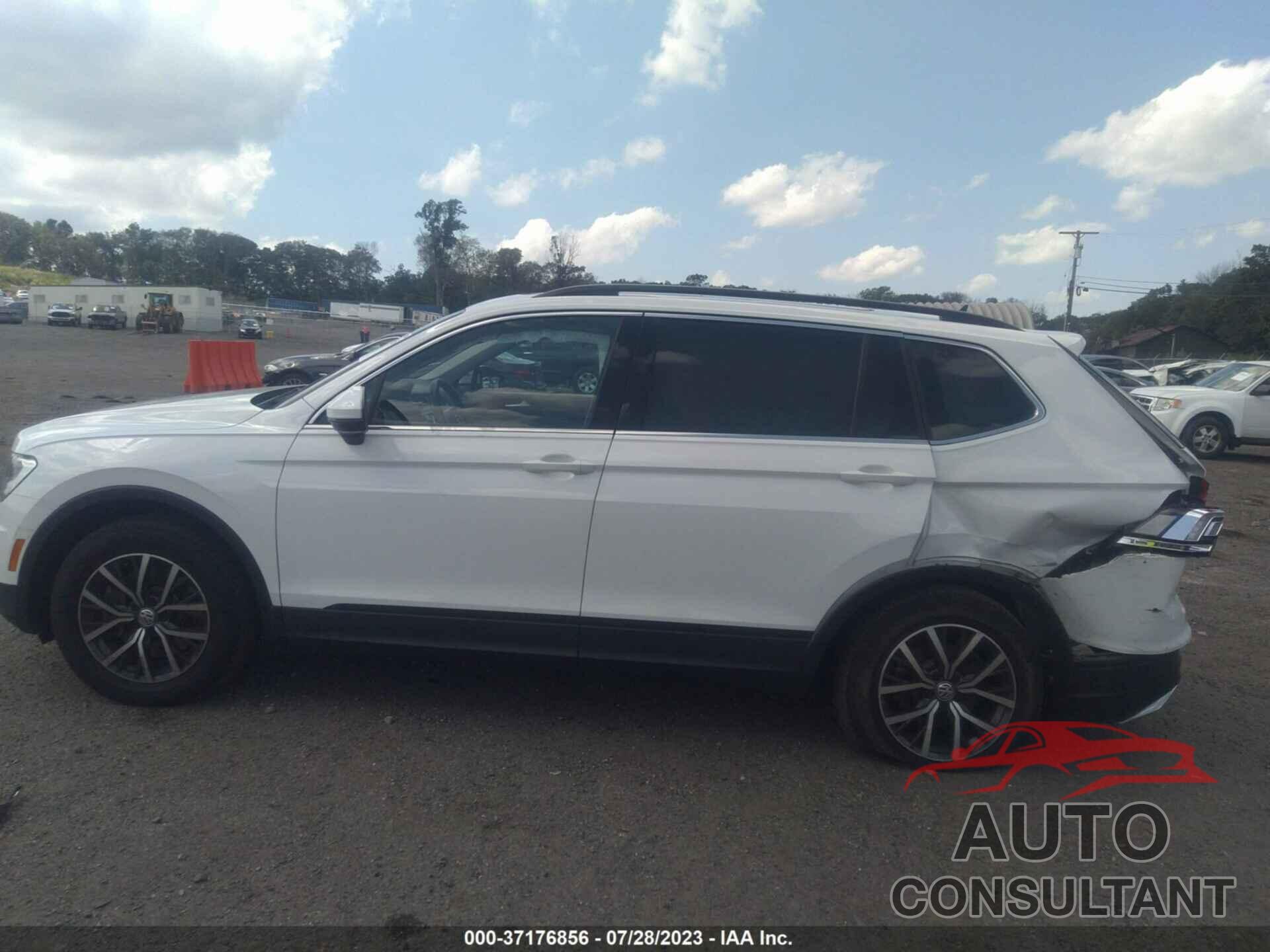 VOLKSWAGEN TIGUAN 2019 - 3VV2B7AX4KM010653