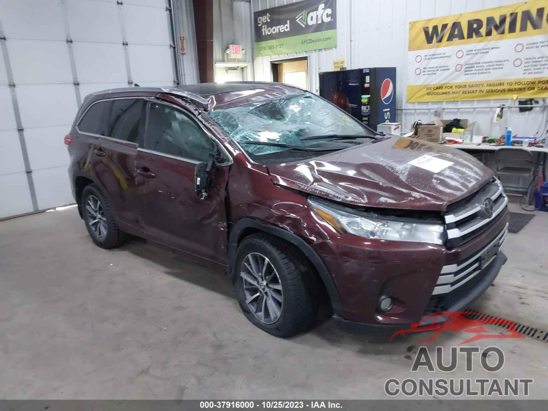 TOYOTA HIGHLANDER 2018 - 5TDJZRFH8JS893013