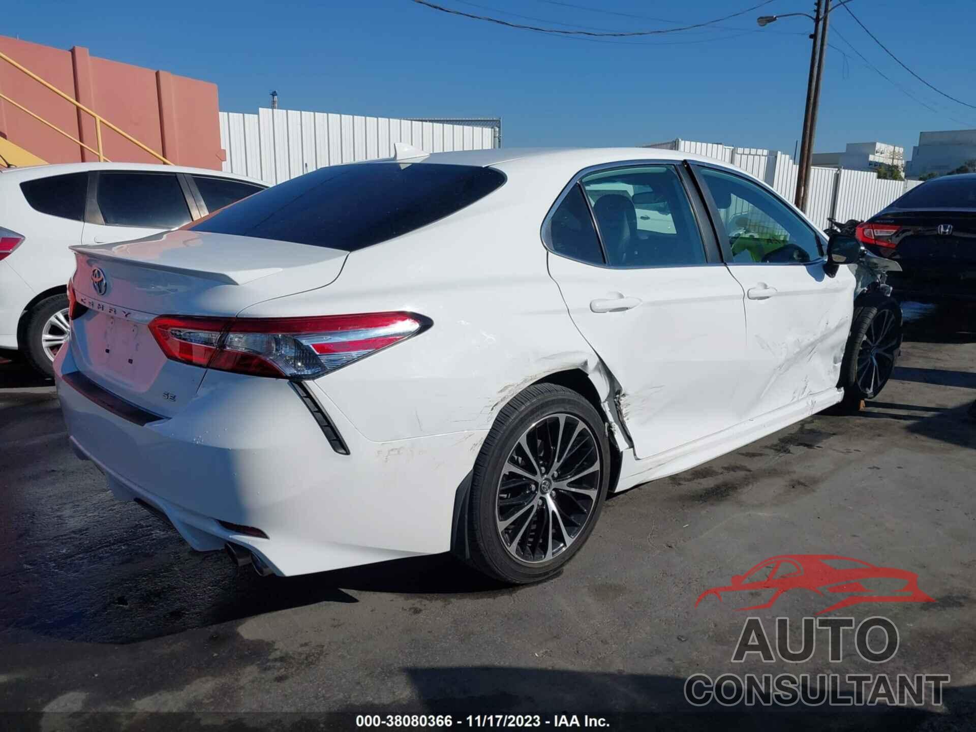 TOYOTA CAMRY 2020 - 4T1G11AK2LU864462