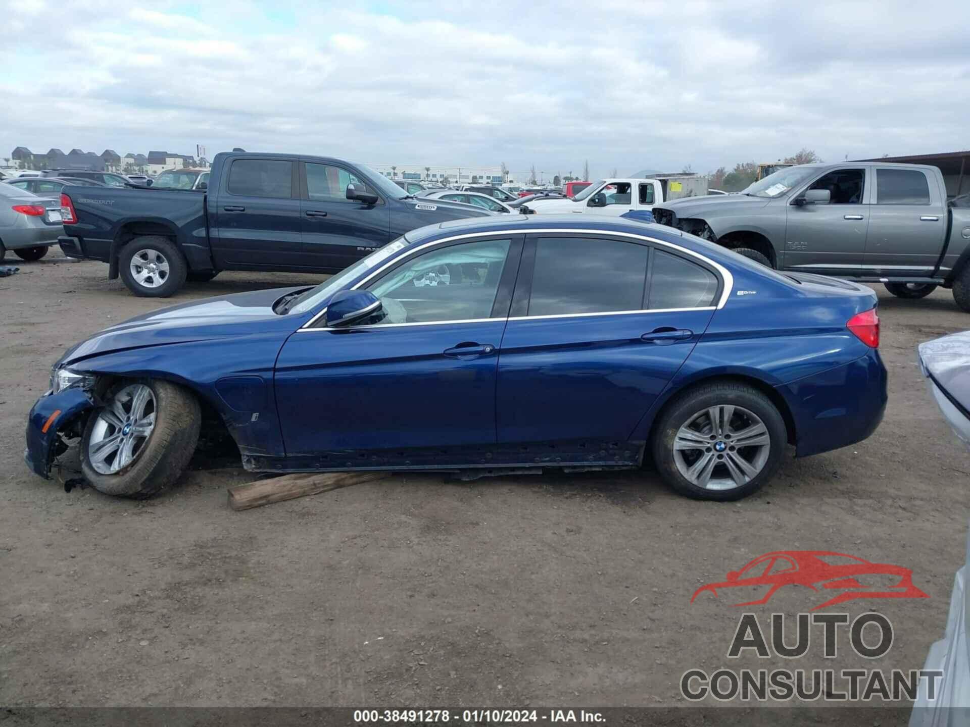 BMW 330E 2017 - WBA8E1C36HA158569