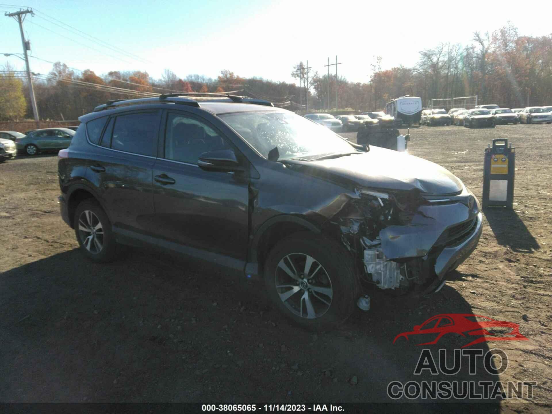 TOYOTA RAV4 2018 - JTMRFREV4JJ736210