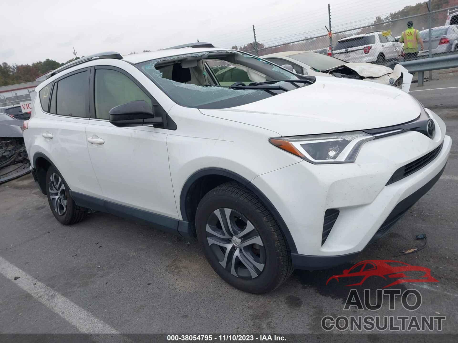 TOYOTA RAV4 2017 - JTMBFREV8HD204954