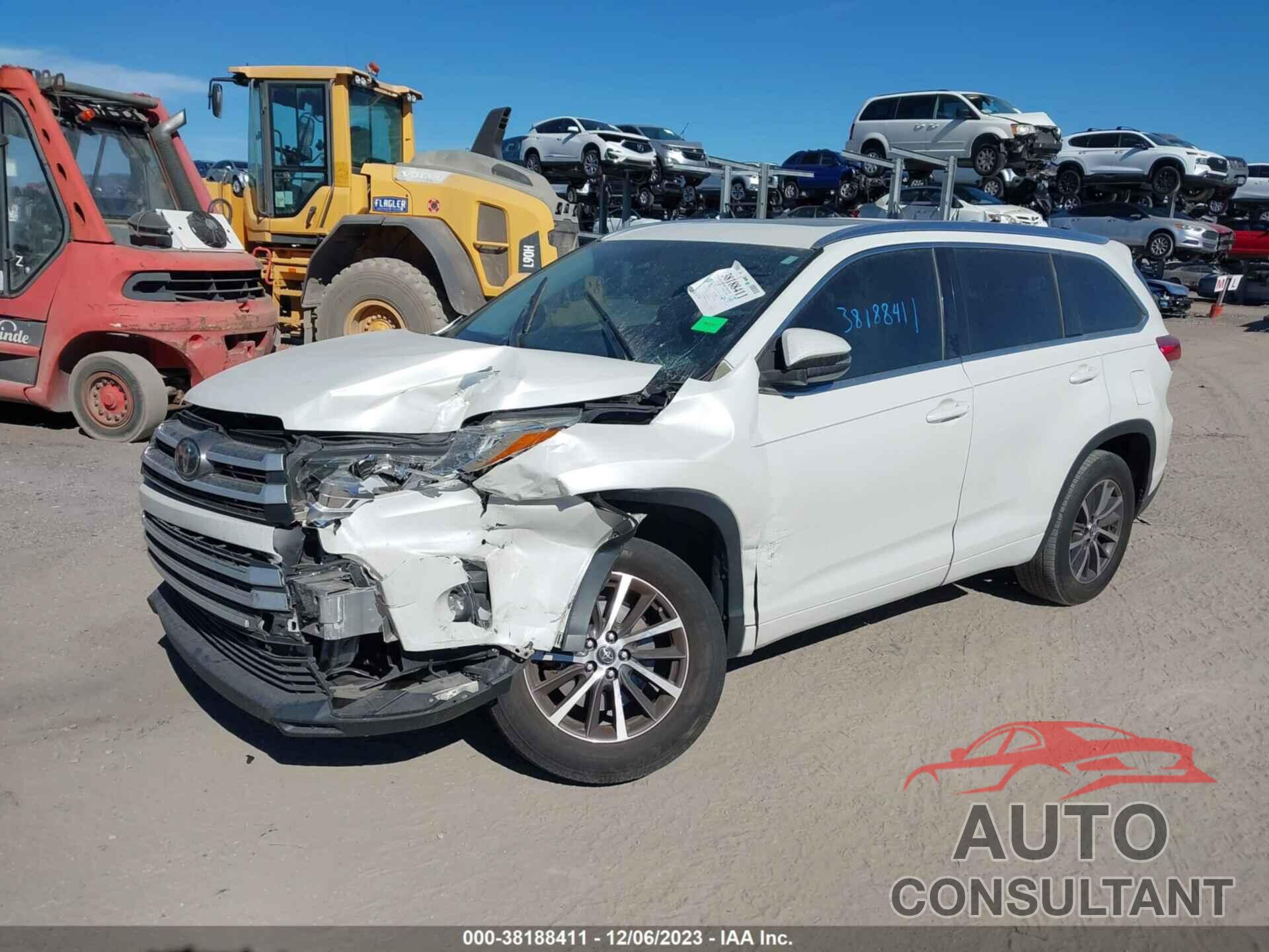 TOYOTA HIGHLANDER 2018 - 5TDKZRFH6JS536286