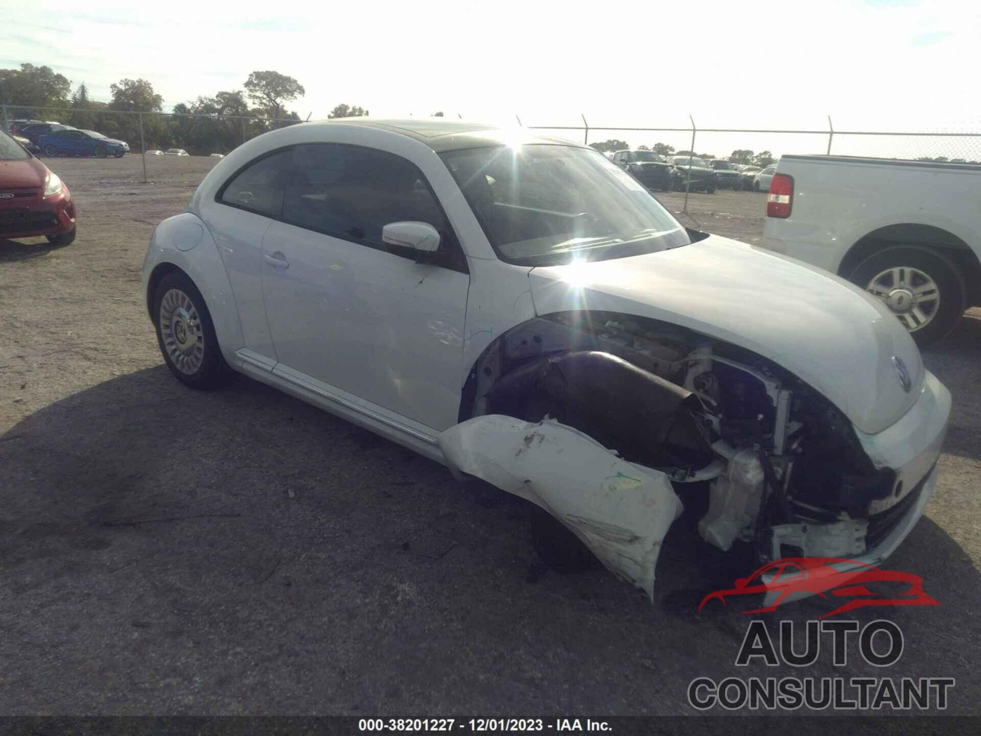 VOLKSWAGEN BEETLE 2015 - 3VWJ07AT6FM630310
