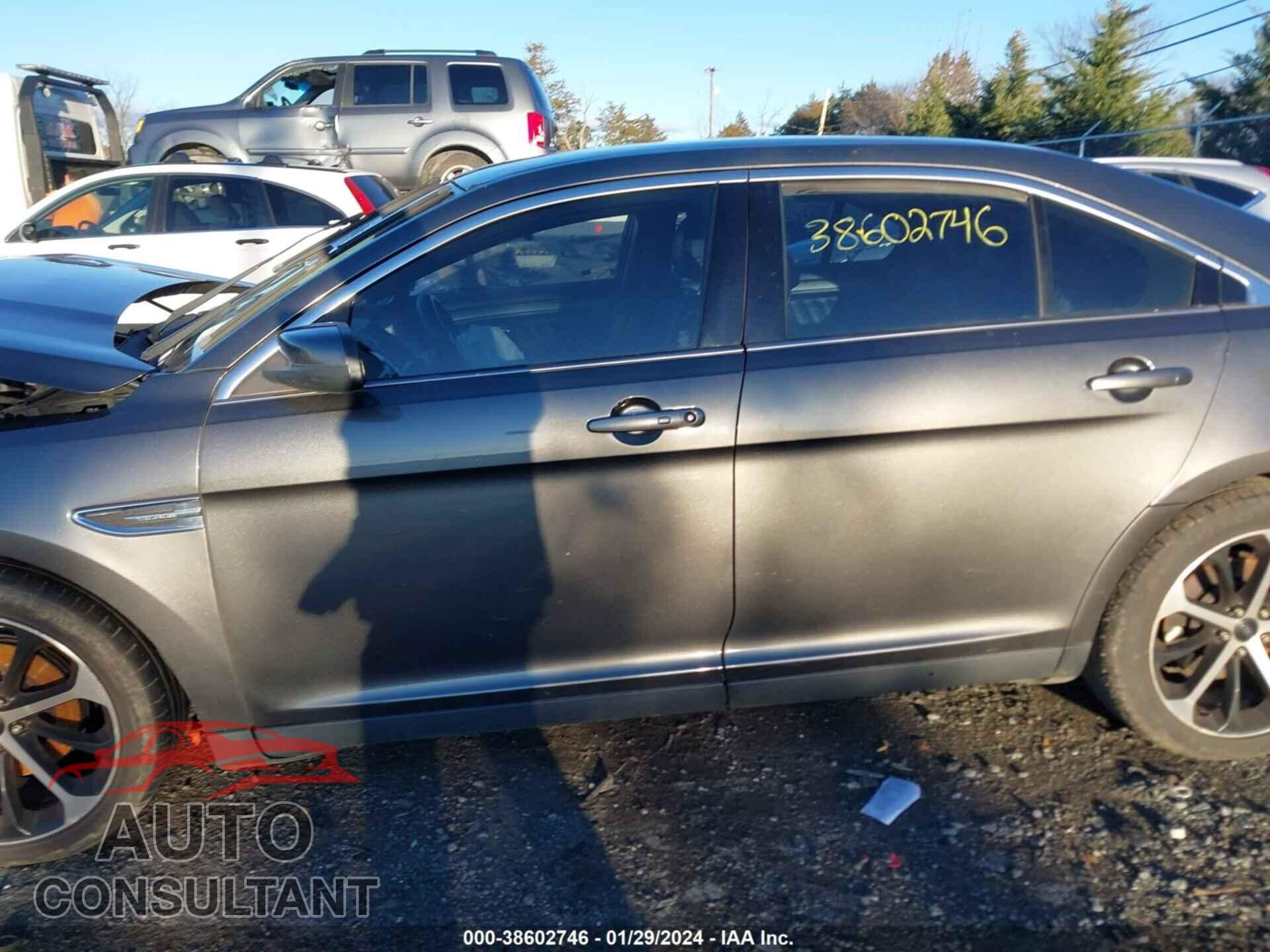 FORD TAURUS 2016 - 1FAHP2E85GG153280