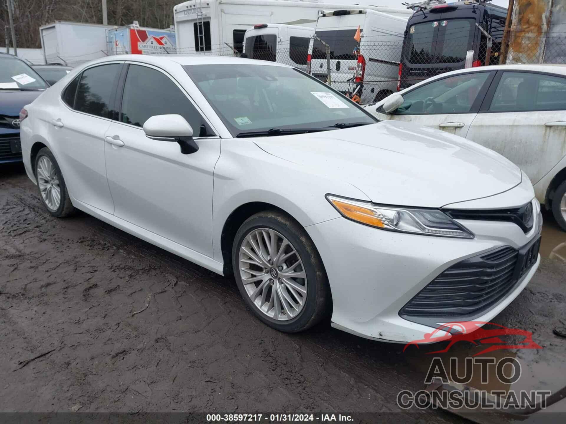 TOYOTA CAMRY 2019 - 4T1B11HK3KU703178
