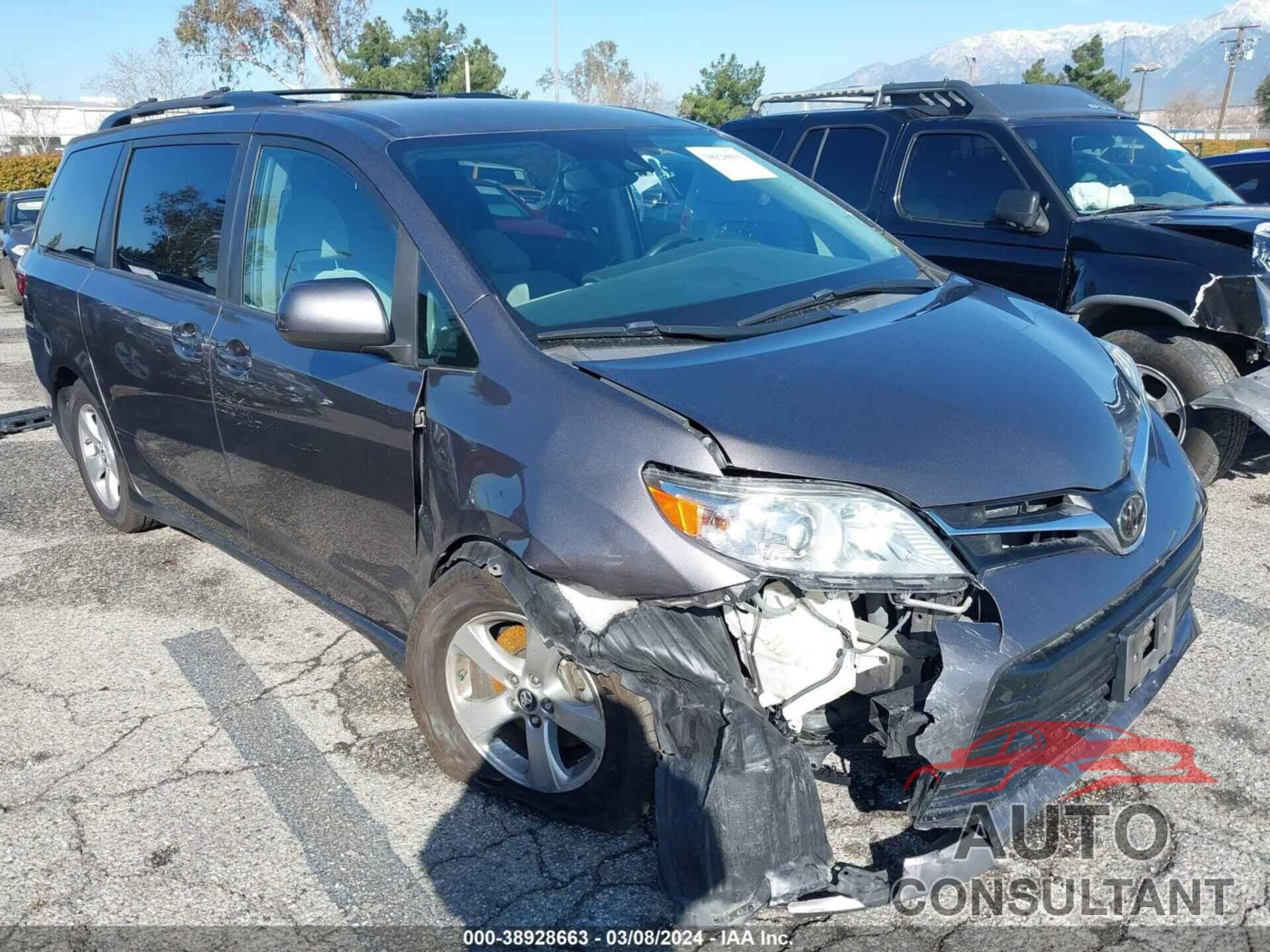 TOYOTA SIENNA 2019 - 5TDKZ3DC2KS997667