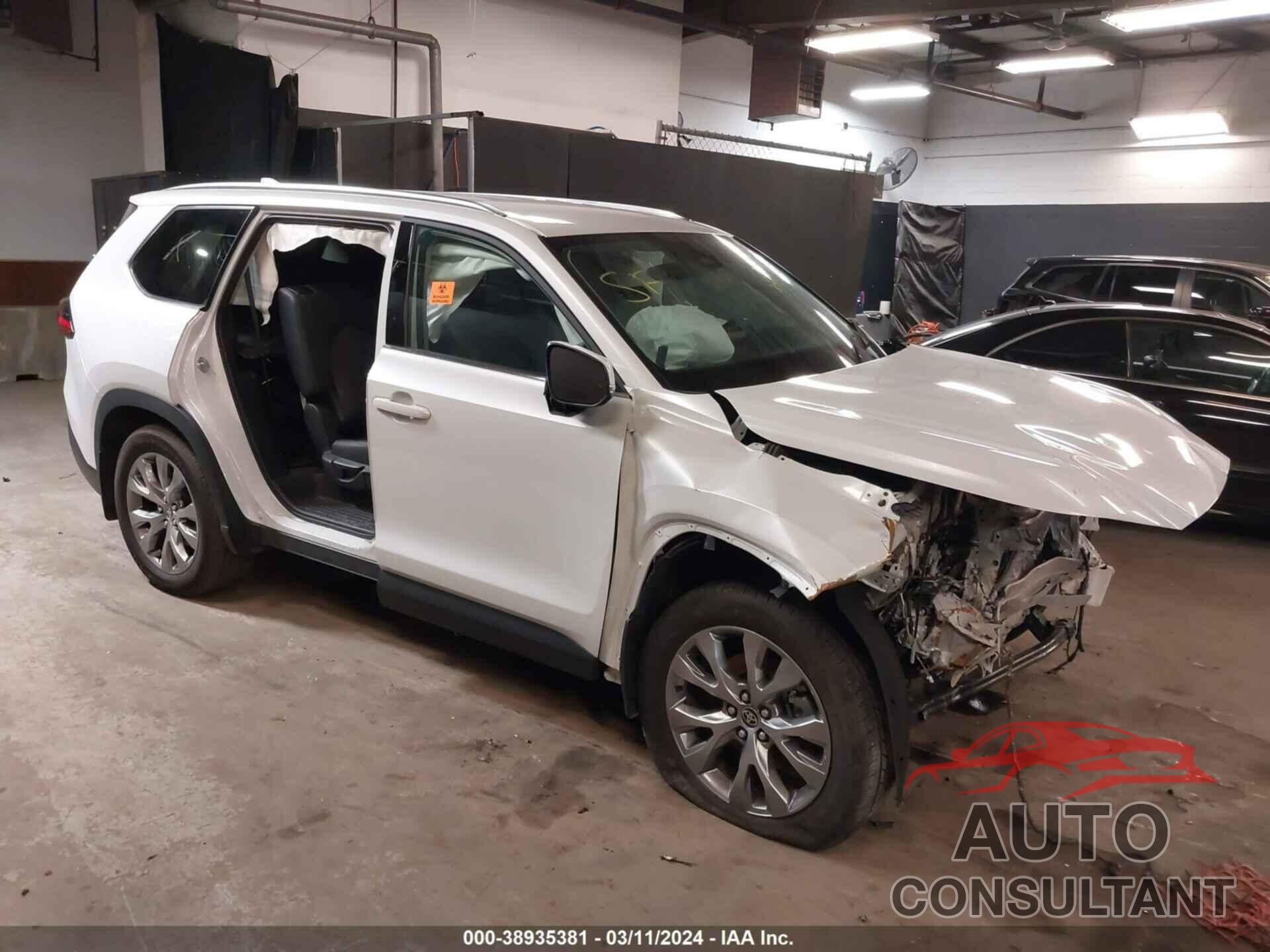 TOYOTA GRAND HIGHLANDER 2024 - 5TDAAAB54RS019242