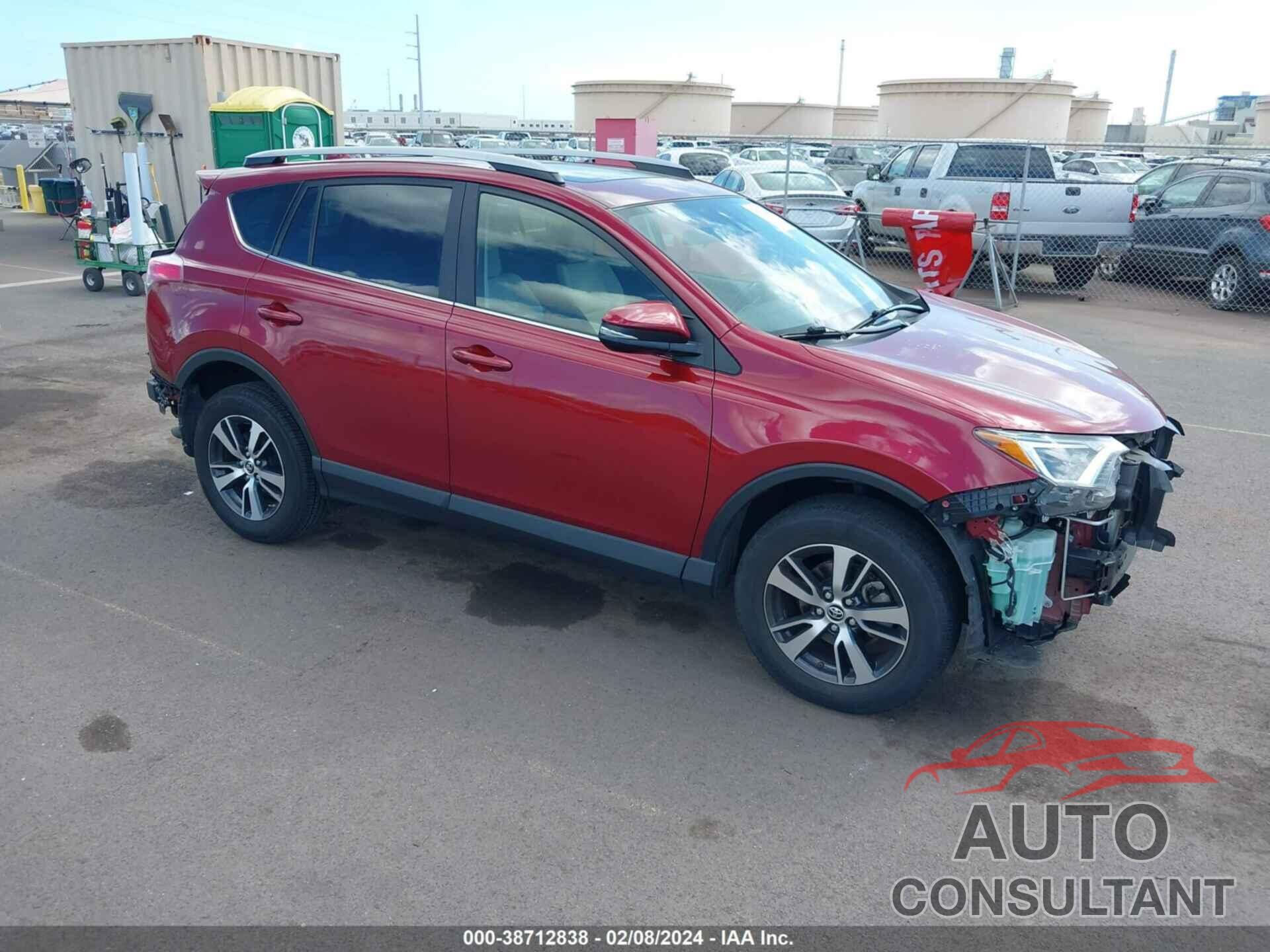 TOYOTA RAV4 2018 - JTMWFREV5JD116645