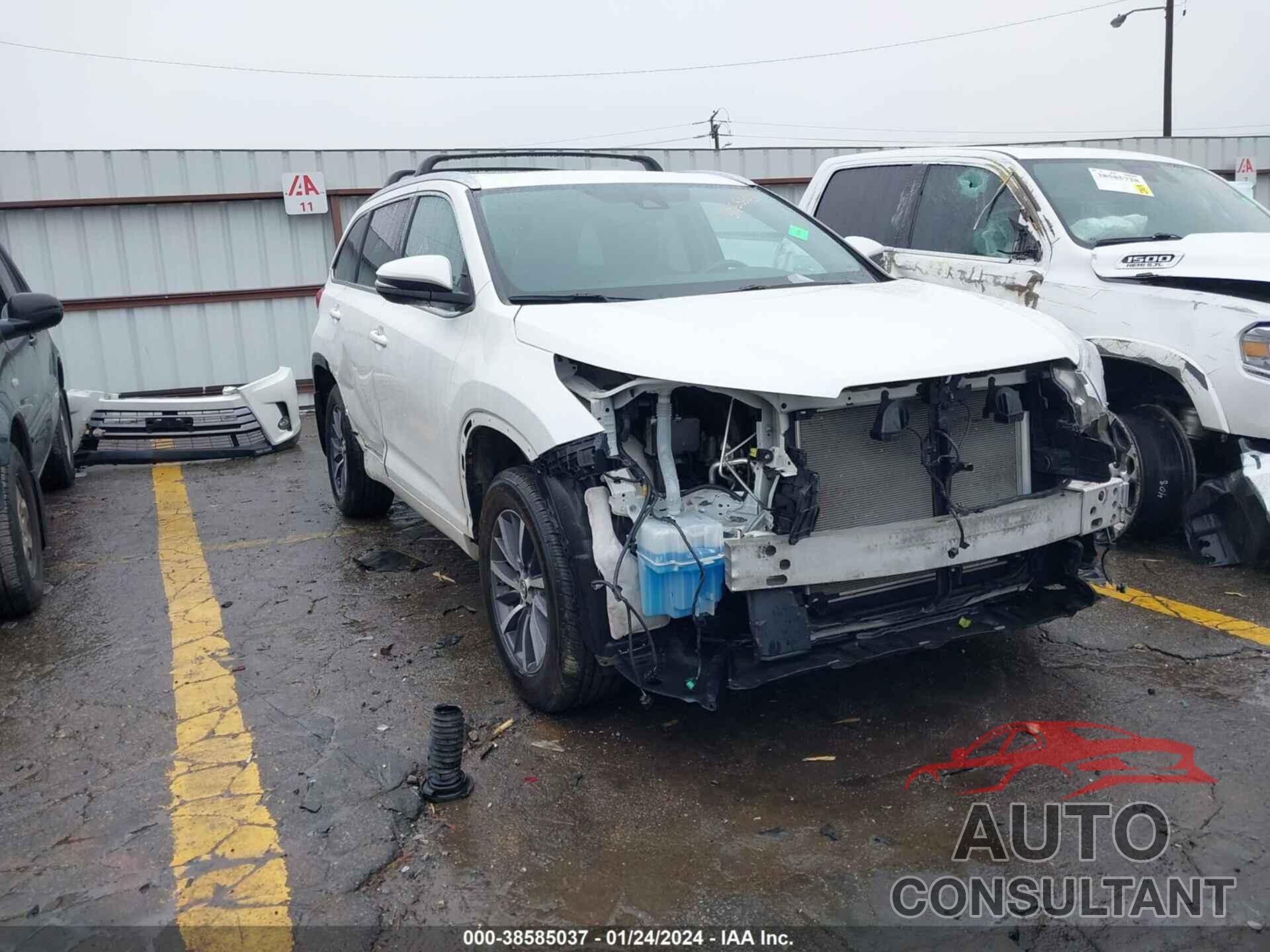 TOYOTA HIGHLANDER 2018 - 5TDJZRFH9JS828669