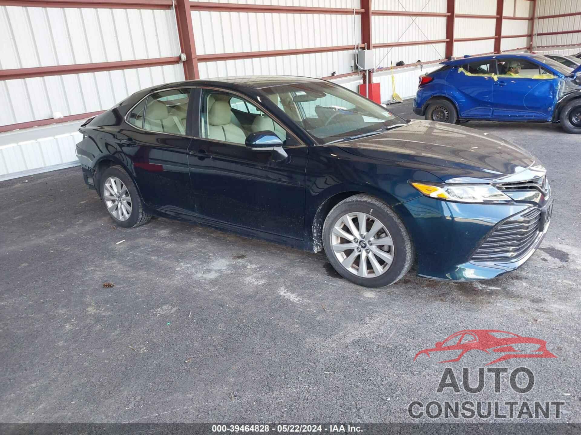 TOYOTA CAMRY 2018 - 4T1B11HKXJU572717