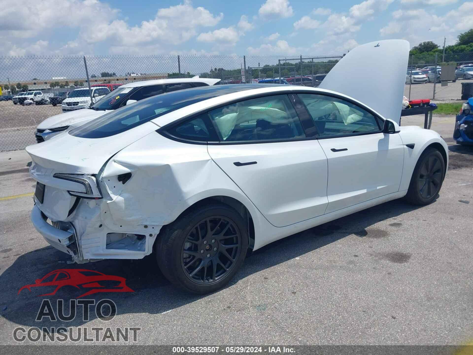 TESLA MODEL 3 2024 - 5YJ3E1EA6RF733030