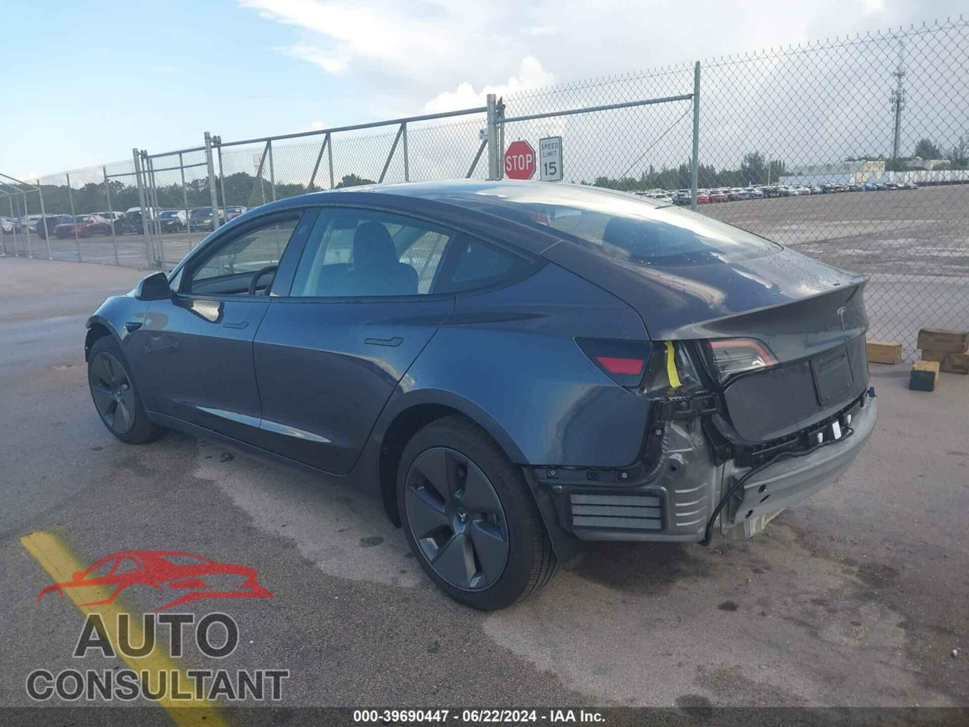 TESLA MODEL 3 2023 - 5YJ3E1EAXPF711559