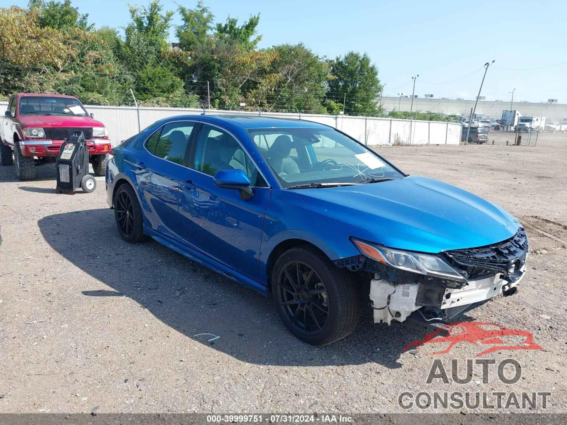 TOYOTA CAMRY 2020 - 4T1G11AKXLU304978
