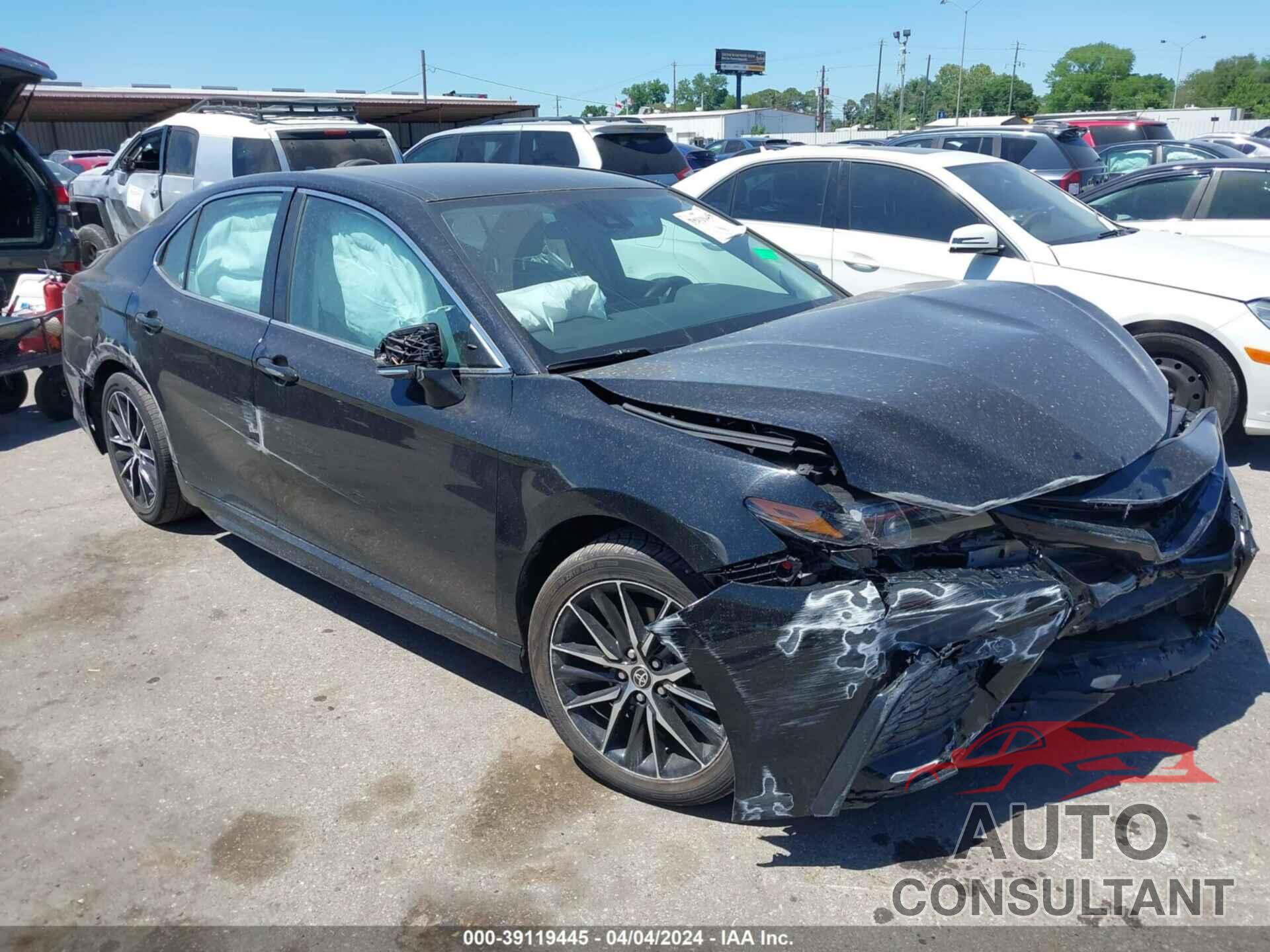 TOYOTA CAMRY 2022 - 4T1G11AK5NU704689