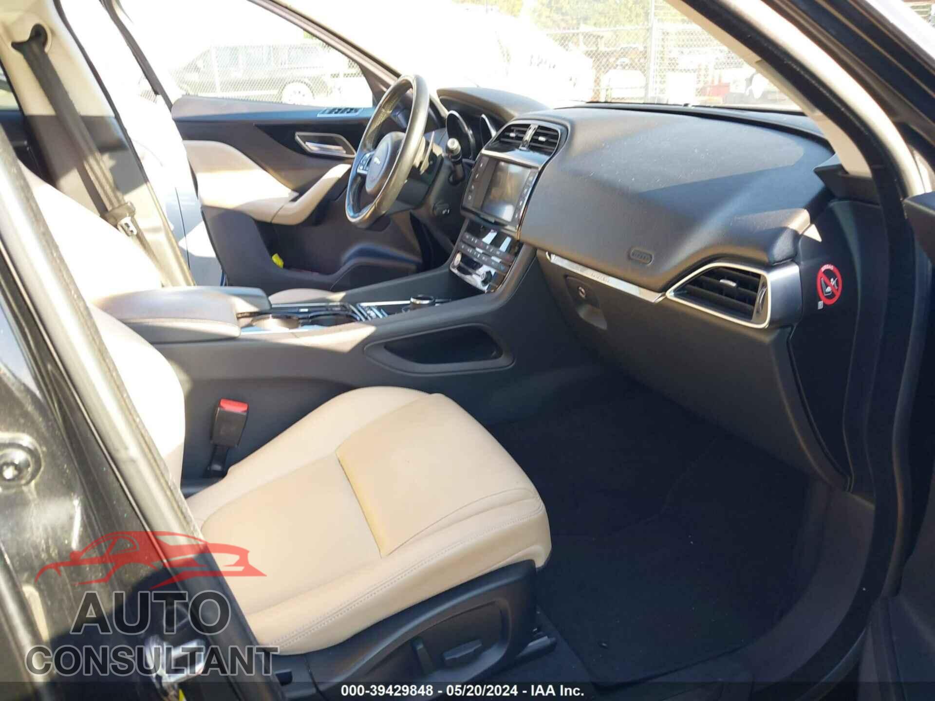 JAGUAR F-PACE 2017 - SADCJ2BV7HA073584