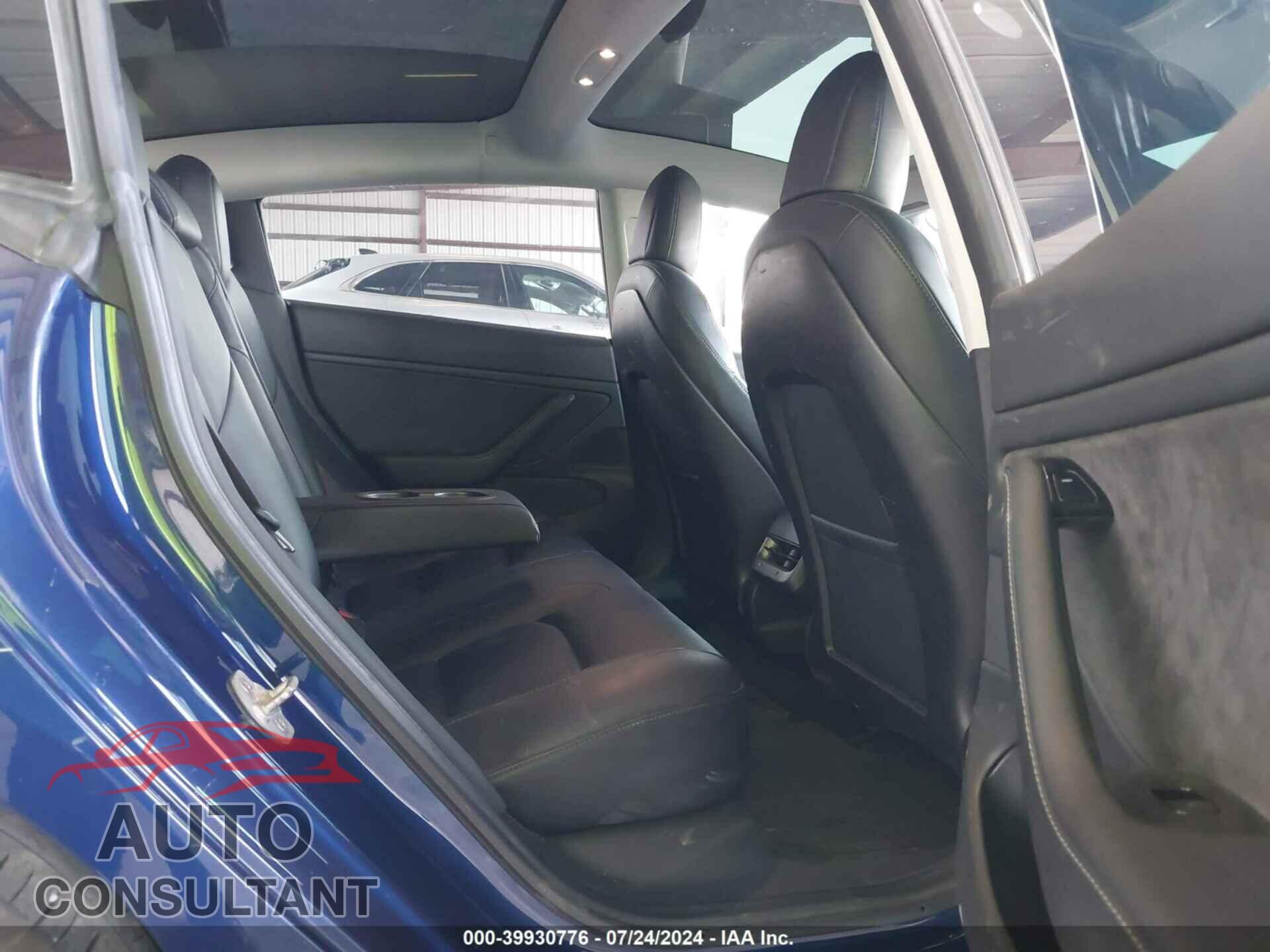 TESLA MODEL 3 2018 - 5YJ3E1EB4JF092005