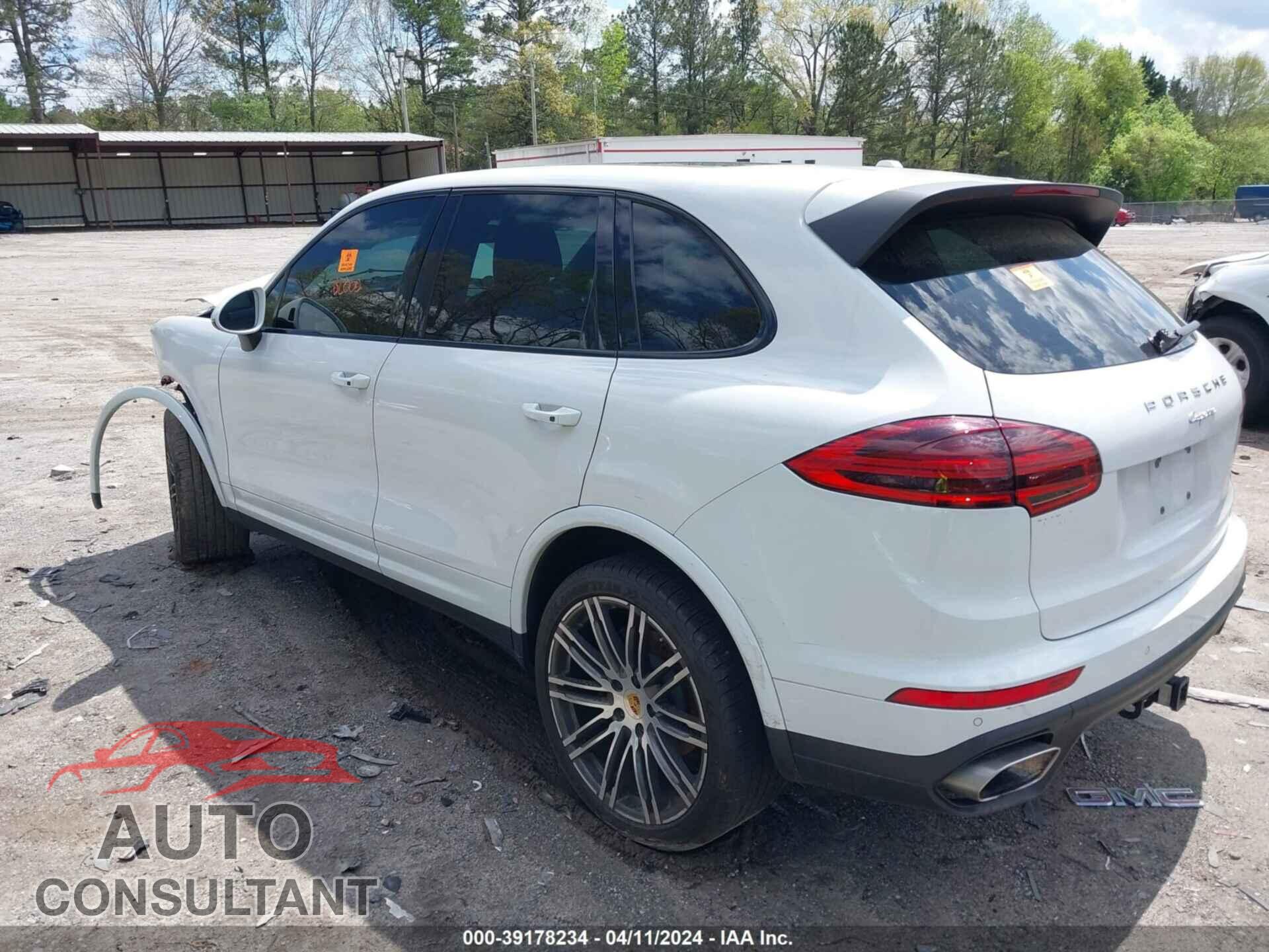 PORSCHE CAYENNE 2017 - WP1AA2A29HKA90941