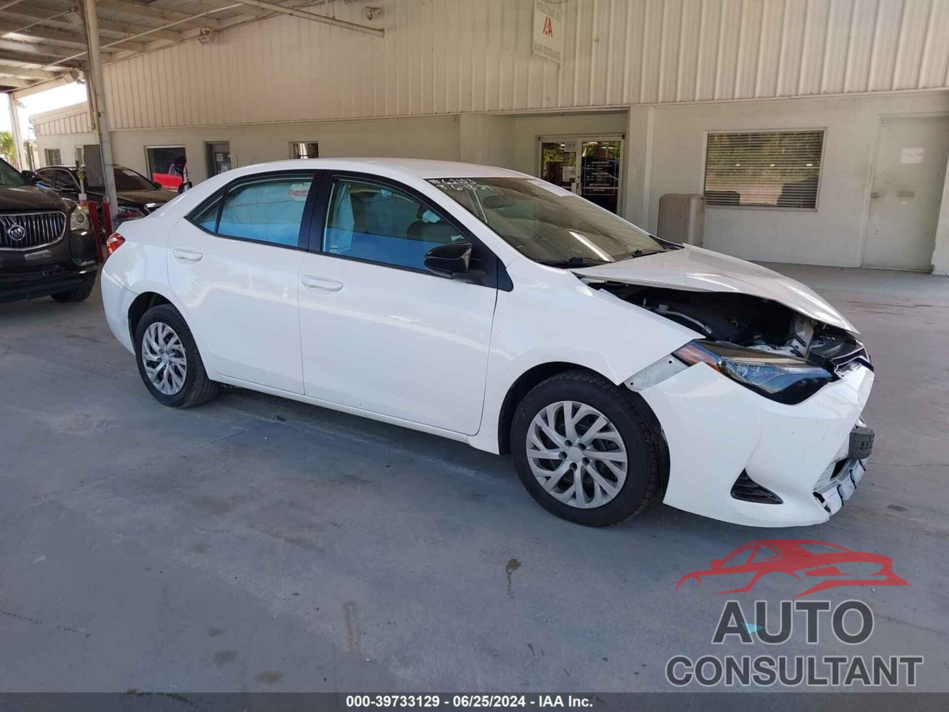 TOYOTA COROLLA 2018 - 5YFBURHE7JP840379