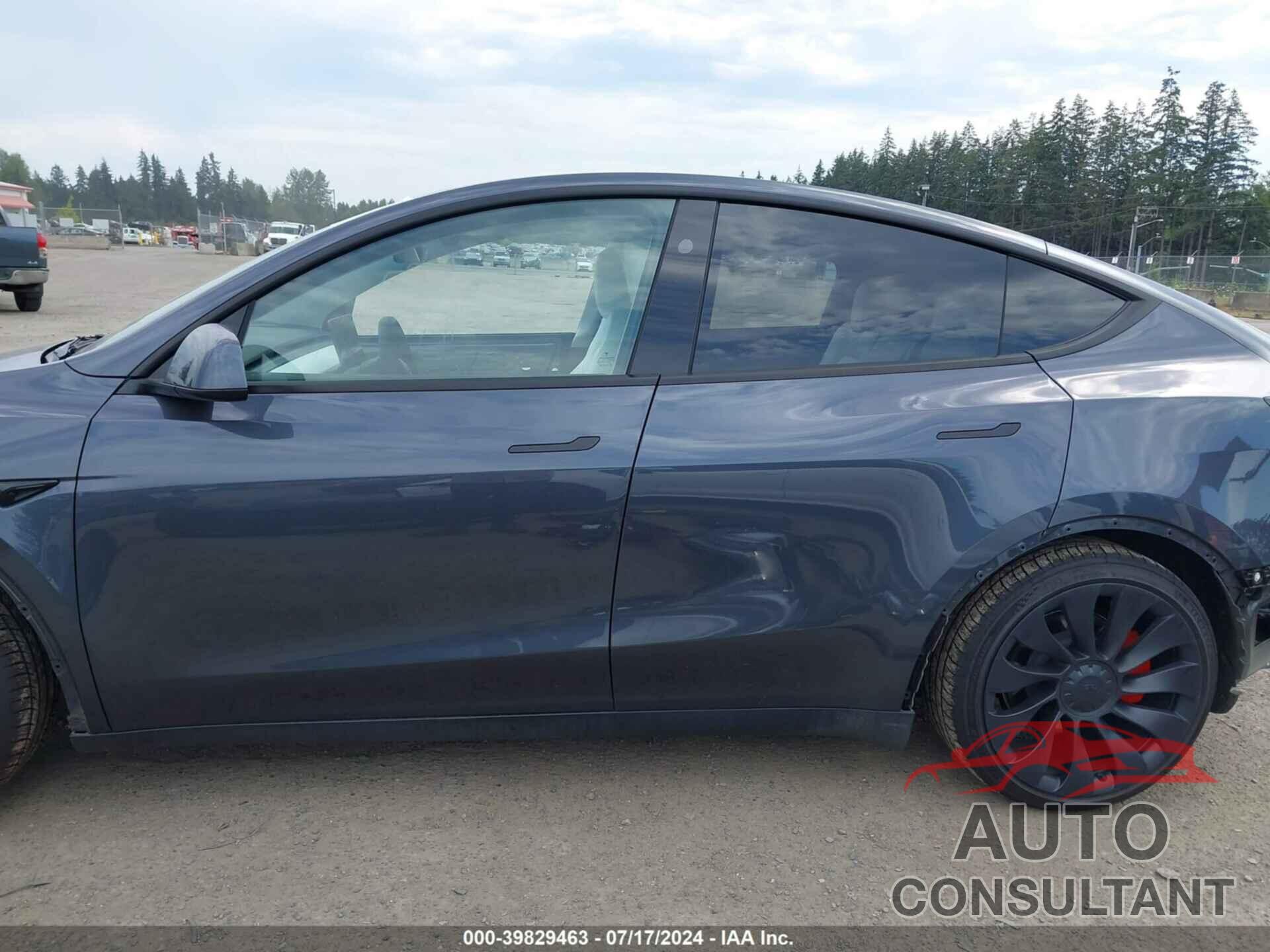 TESLA MODEL Y 2023 - 7SAYGDEF4PF903186