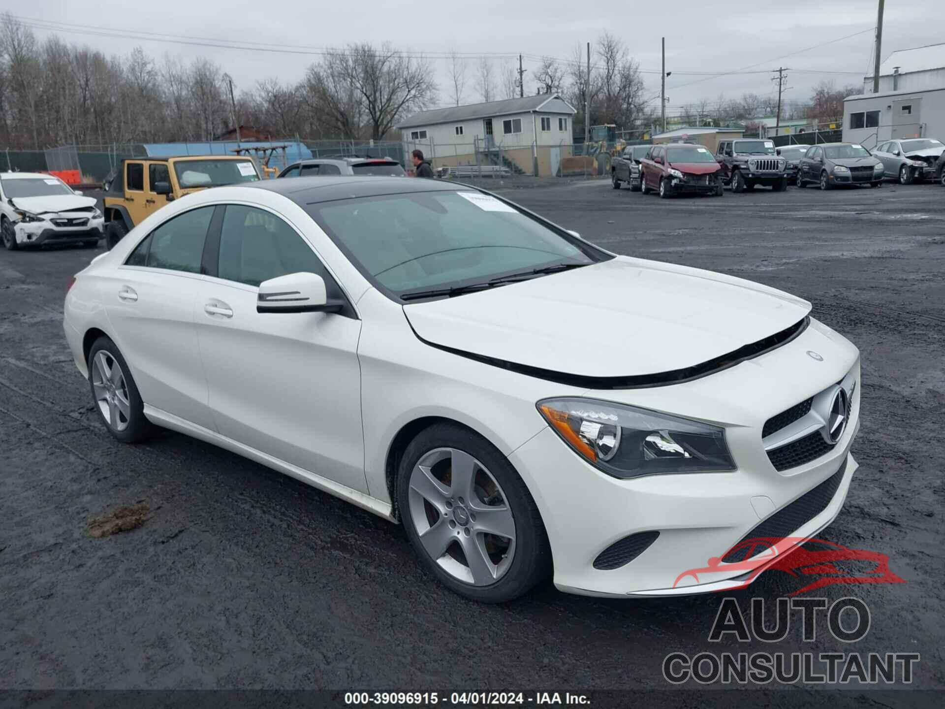 MERCEDES-BENZ CLA 250 2017 - WDDSJ4GB0HN432175