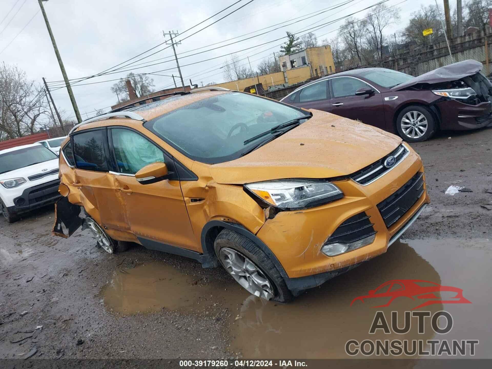 FORD ESCAPE 2016 - 1FMCU9J99GUA37744