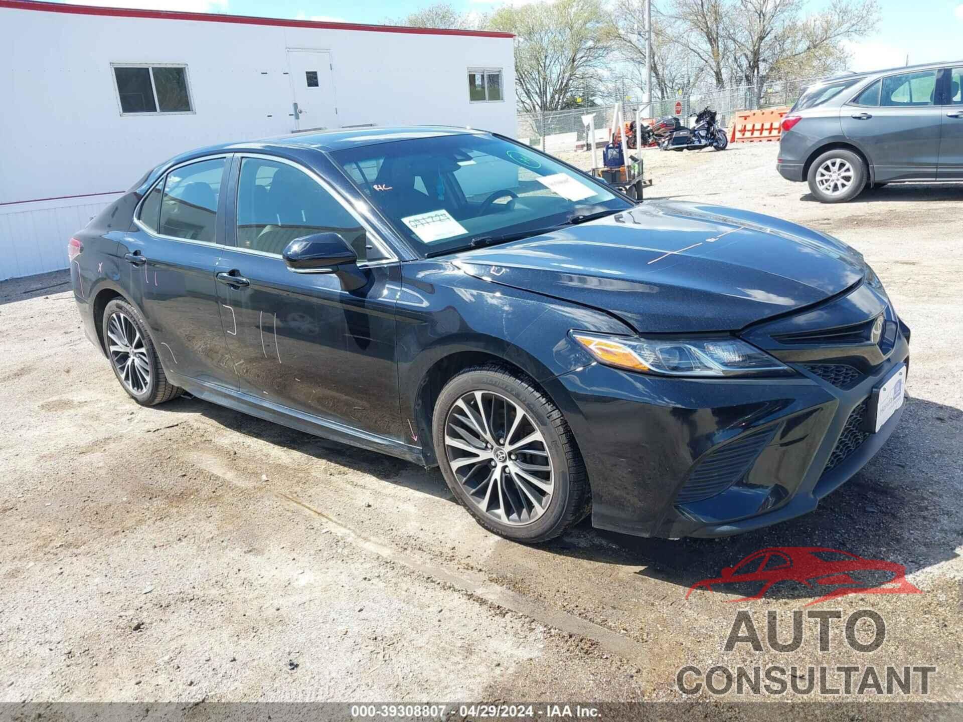 TOYOTA CAMRY 2018 - JTNB11HK7J3007914