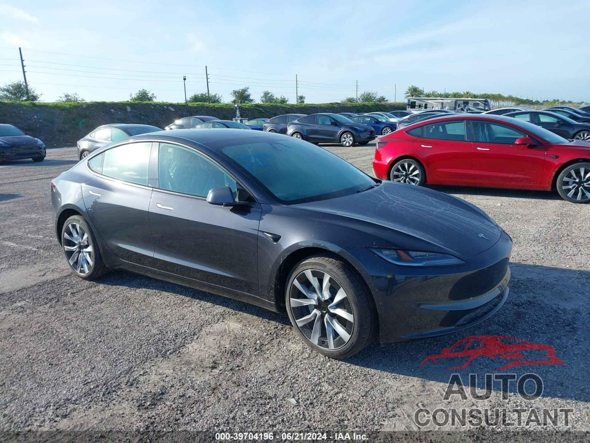 TESLA MODEL 3 2024 - 5YJ3E1EA0RF752074