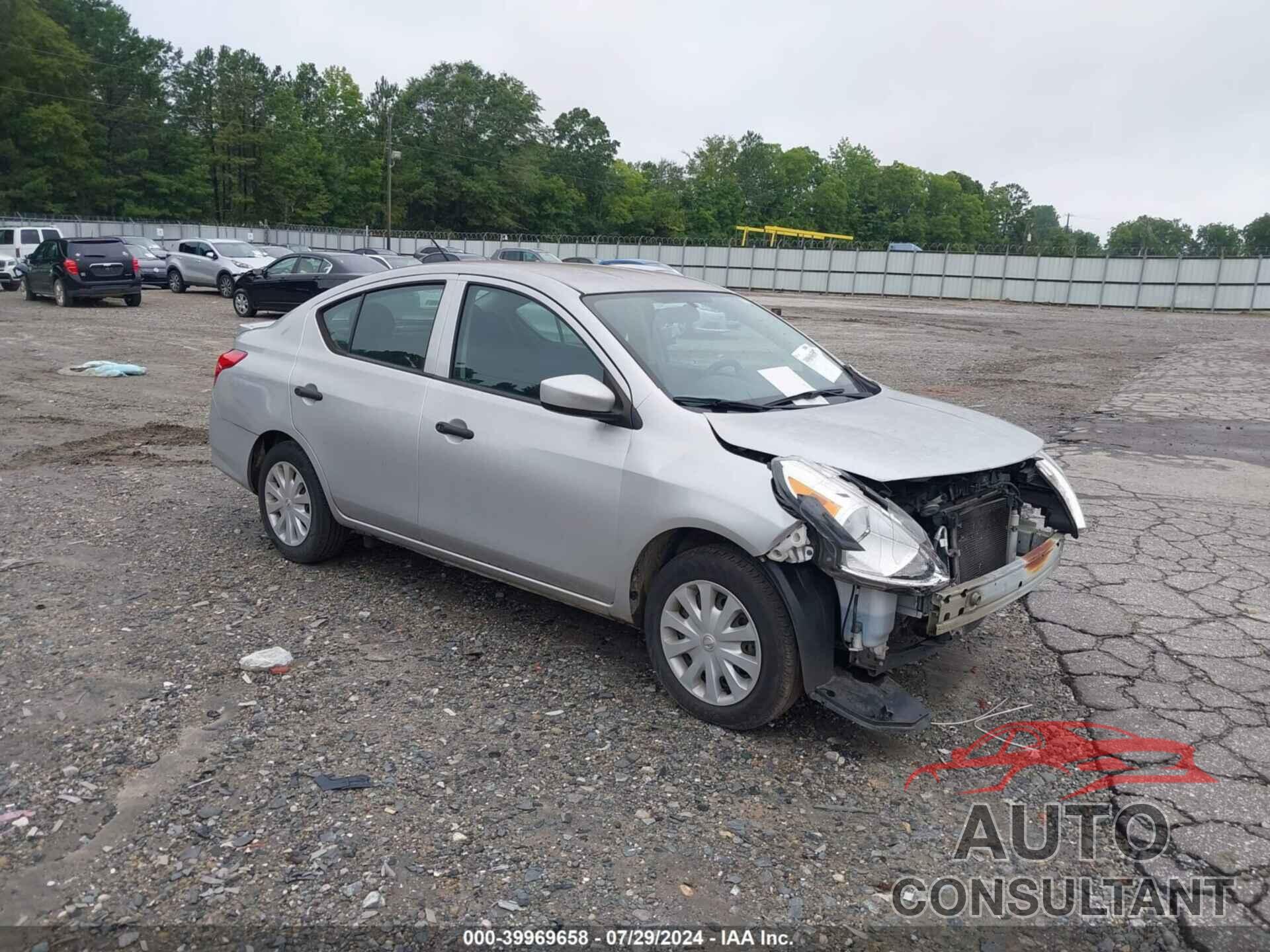 NISSAN VERSA 2018 - 3N1CN7AP6JL814776