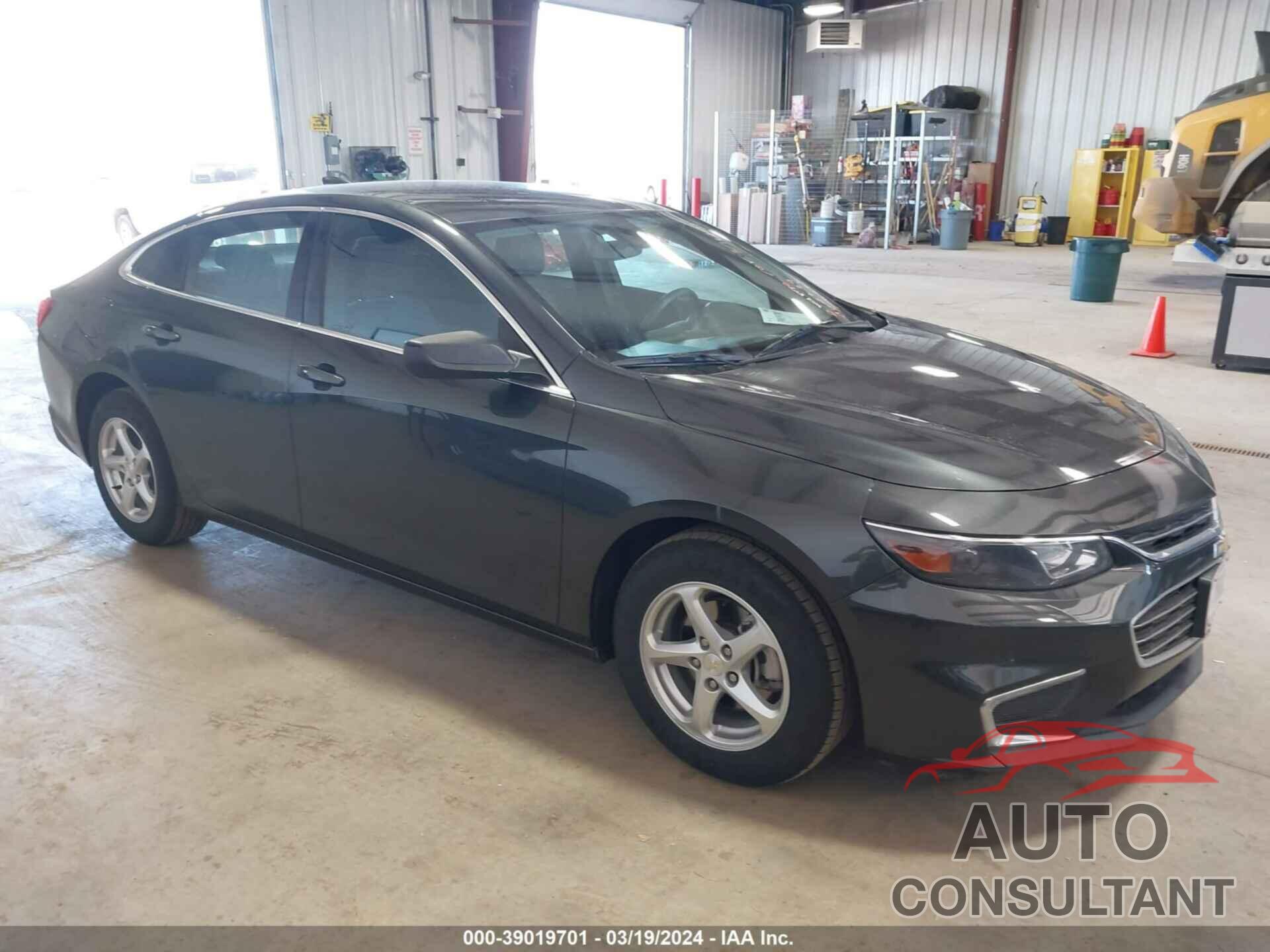 CHEVROLET MALIBU 2018 - 1G1ZC5ST4JF116585